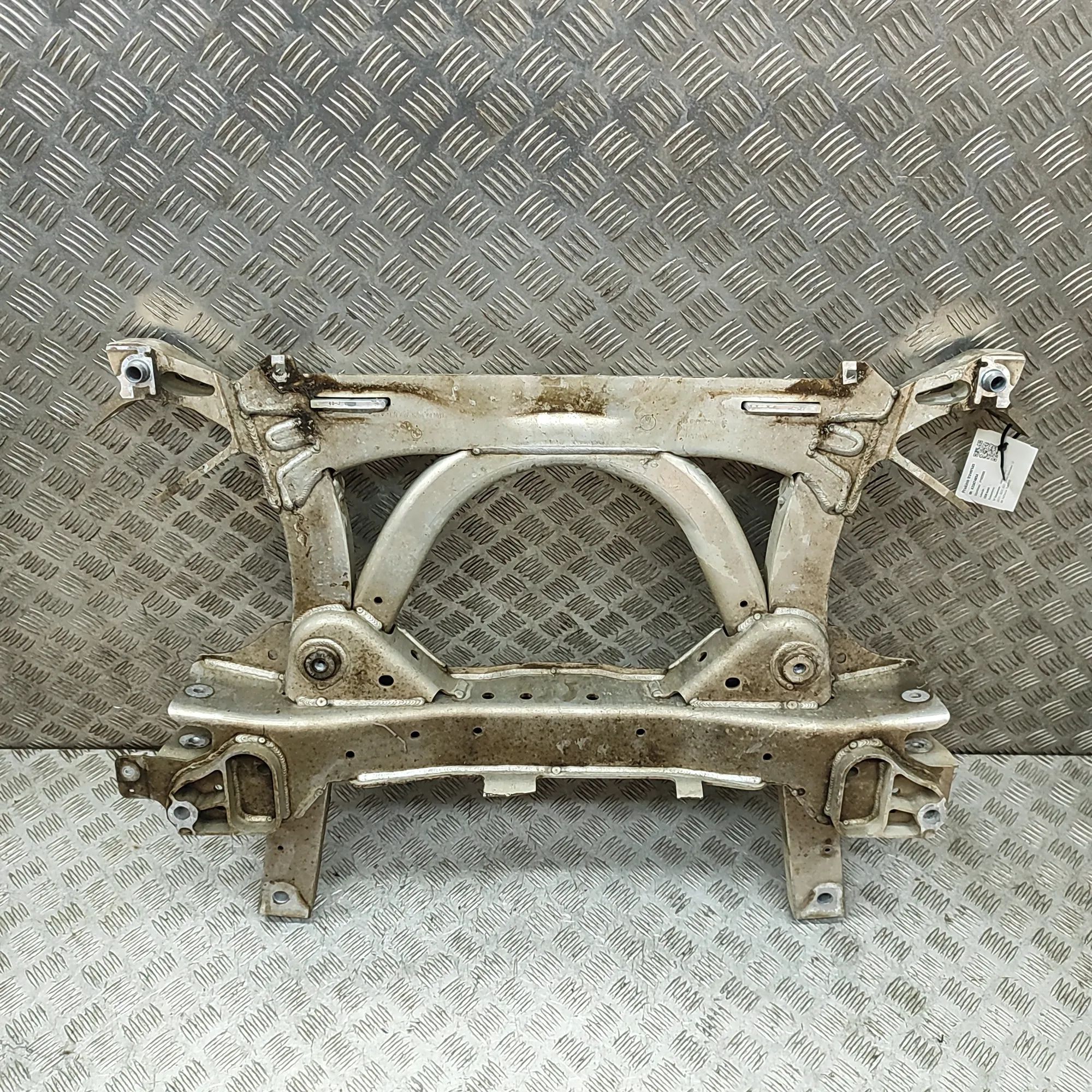 BMW i3 (I01) Front subframe 6852502, 6857710 Front Subframe BMW I3 (I01) (2...