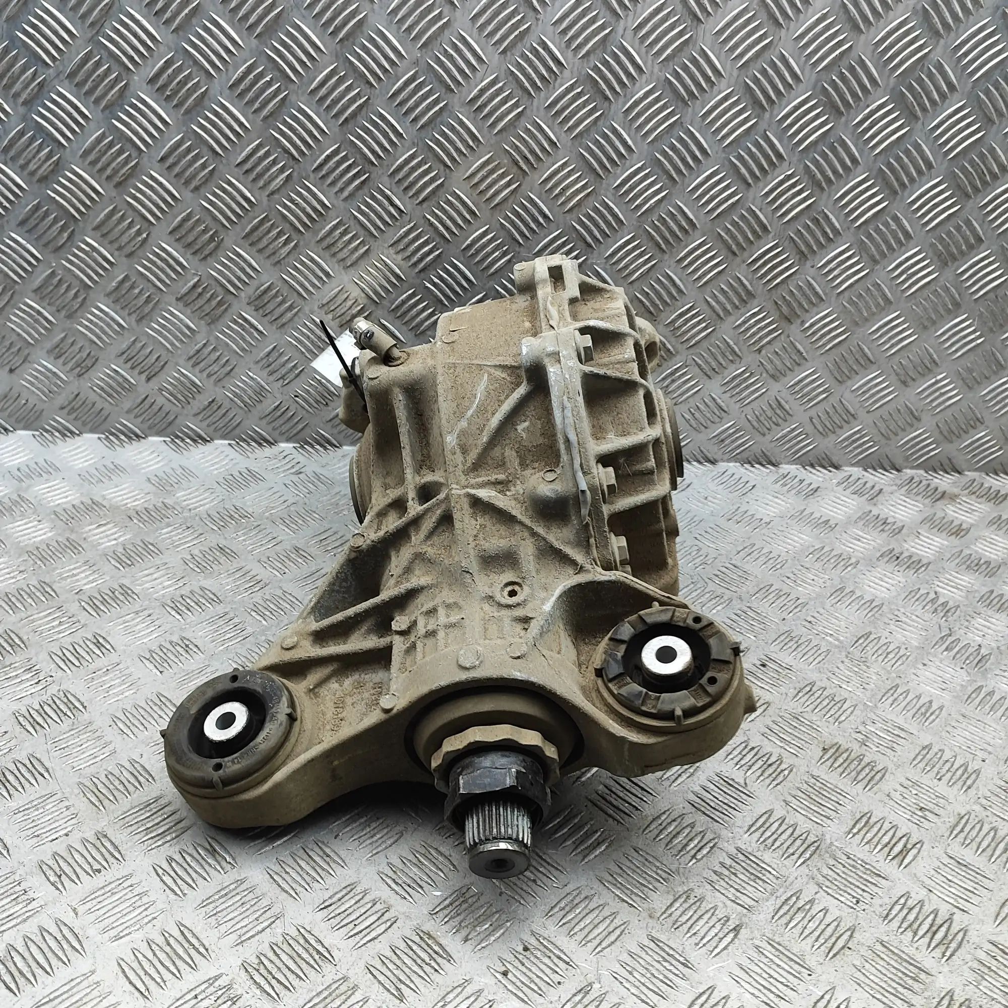 Land Rover Discovery rear differential MPLA-4A213-BA Rear Differential LAND ROVER DISC...