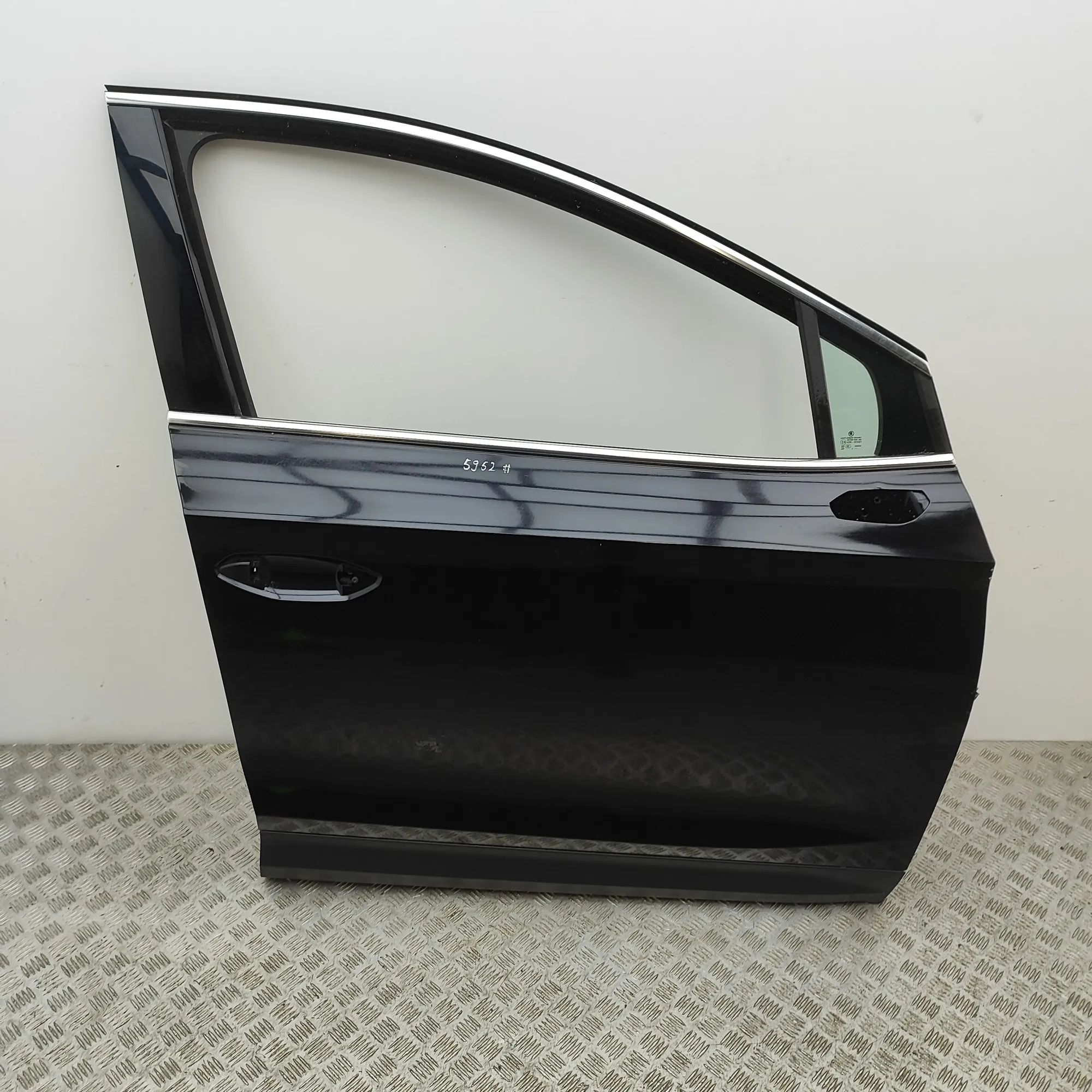 Skoda Enyaq Front Right Door 5LA831312A Front Right Door SKODA ENYAQ (iV SUV...