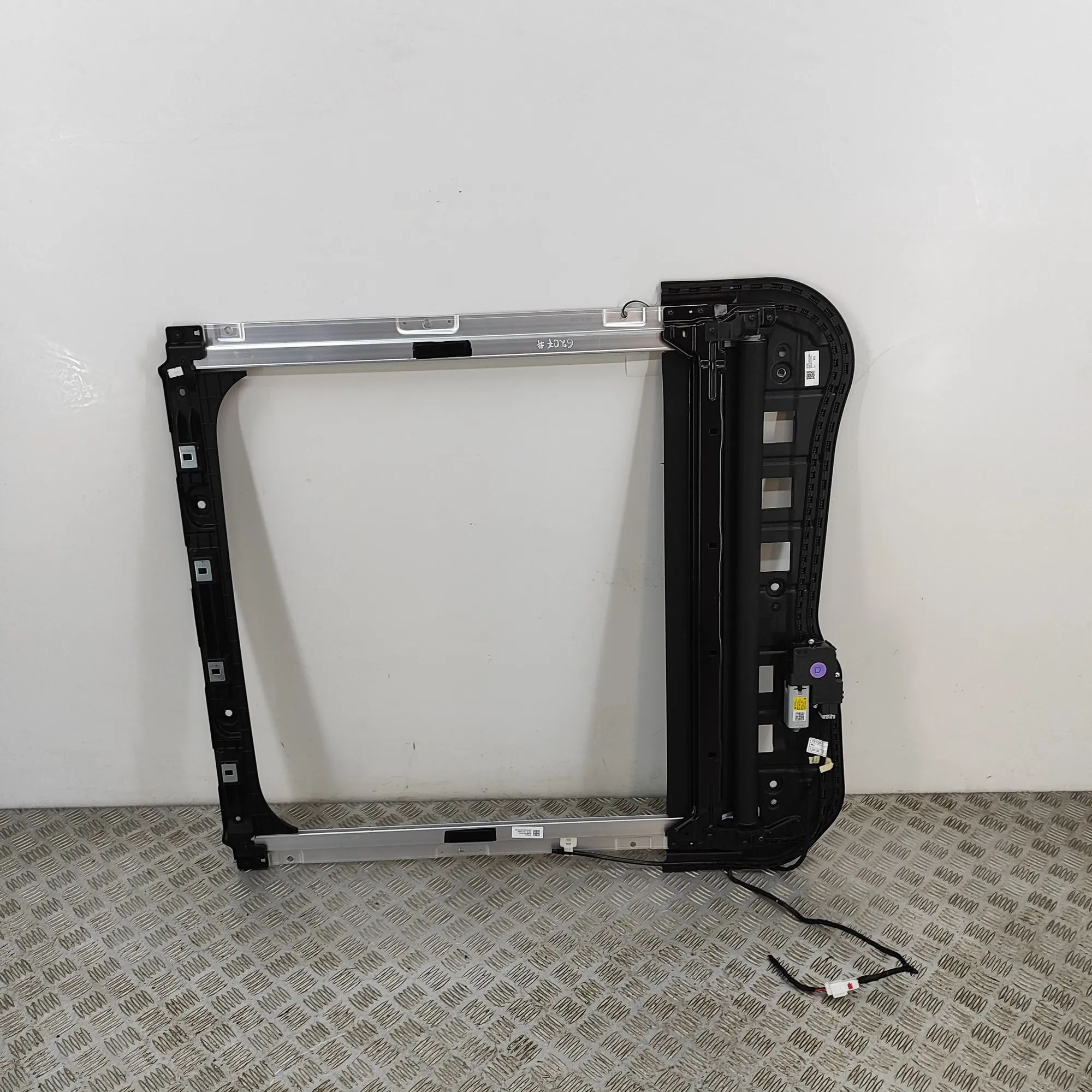 Kia EV9  Sunroof Sun Blind Roller 816P1-DO000, 81670-DO110RBQ Sunroof Sun Blind R...