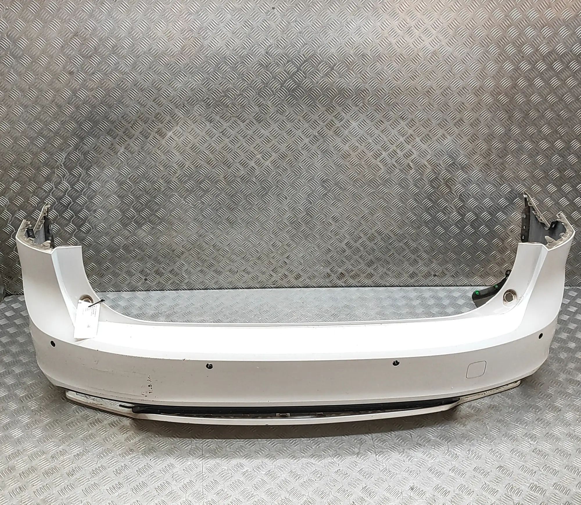 Volvo S90 rear bumper 40005370 Rear Bumper VOLVO V90 (II) (2016-...)
...