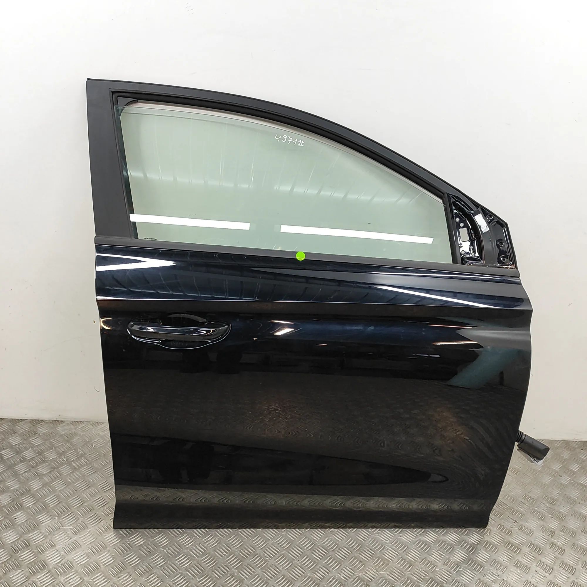 Front Right Door Brand/Model: MG MG
Year: 2024
Engine: 1500 cm3 ...