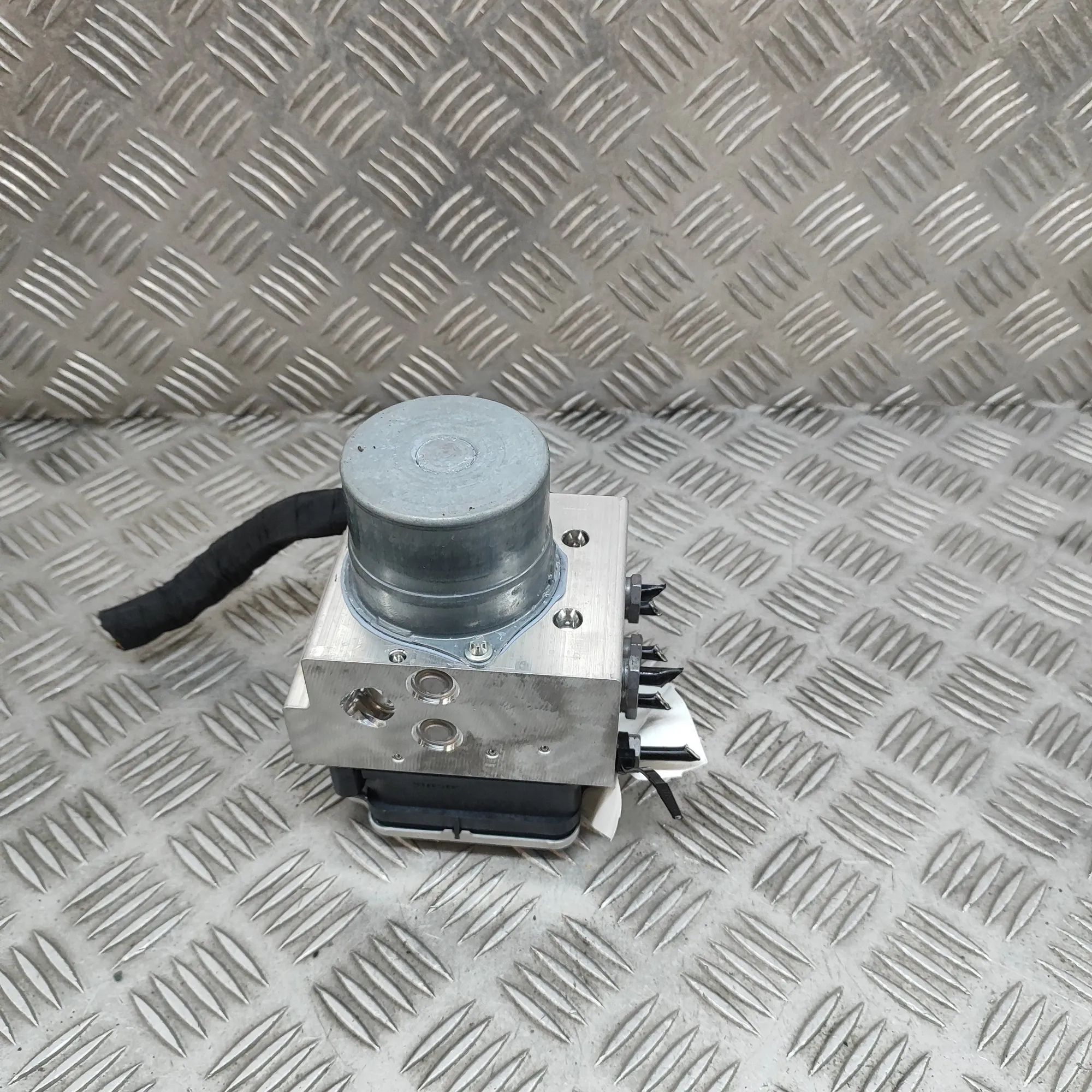 Mercedes-Benz A (W177) ABS hydraulic pump A2549018700, A2069022311, A2069003922 ABS Pump ...