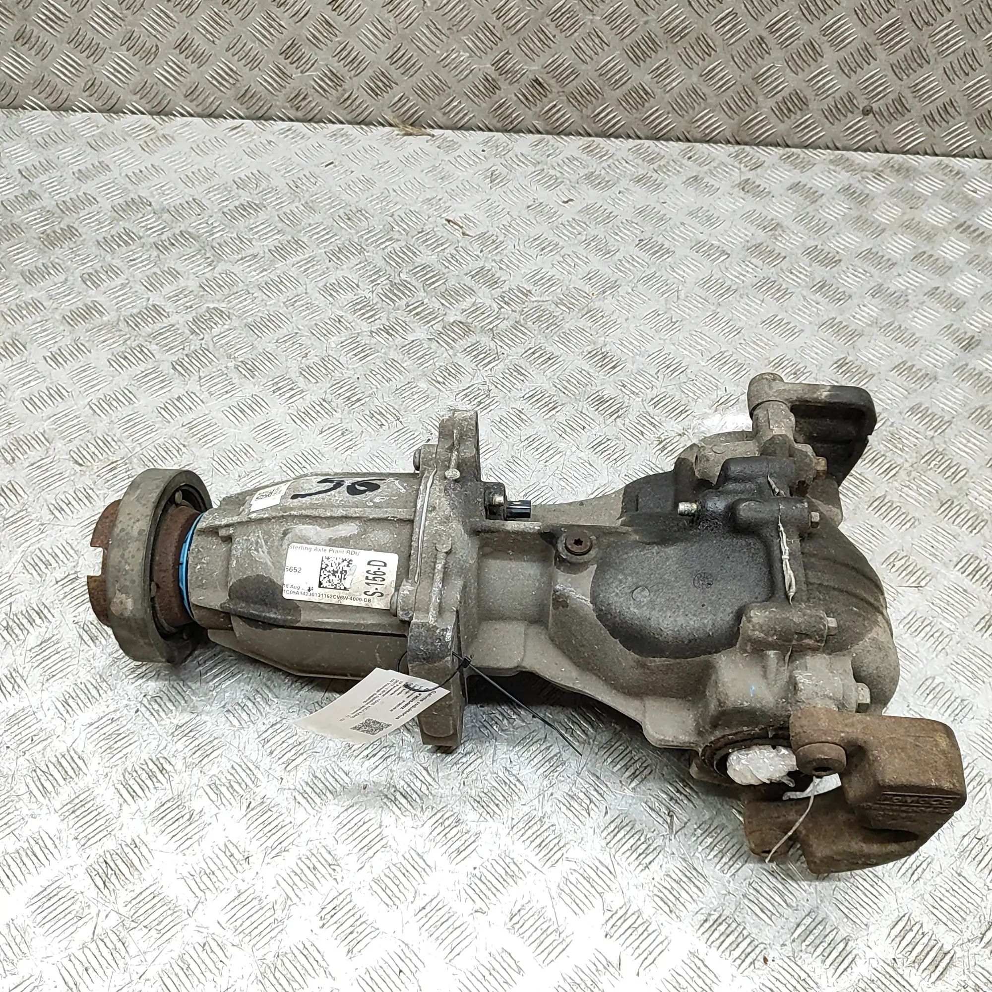 Ford Kuga задний редуктор CV6W-4C166-BB, CV6W-4B025-DF, CV6W-4000-DB Rear...