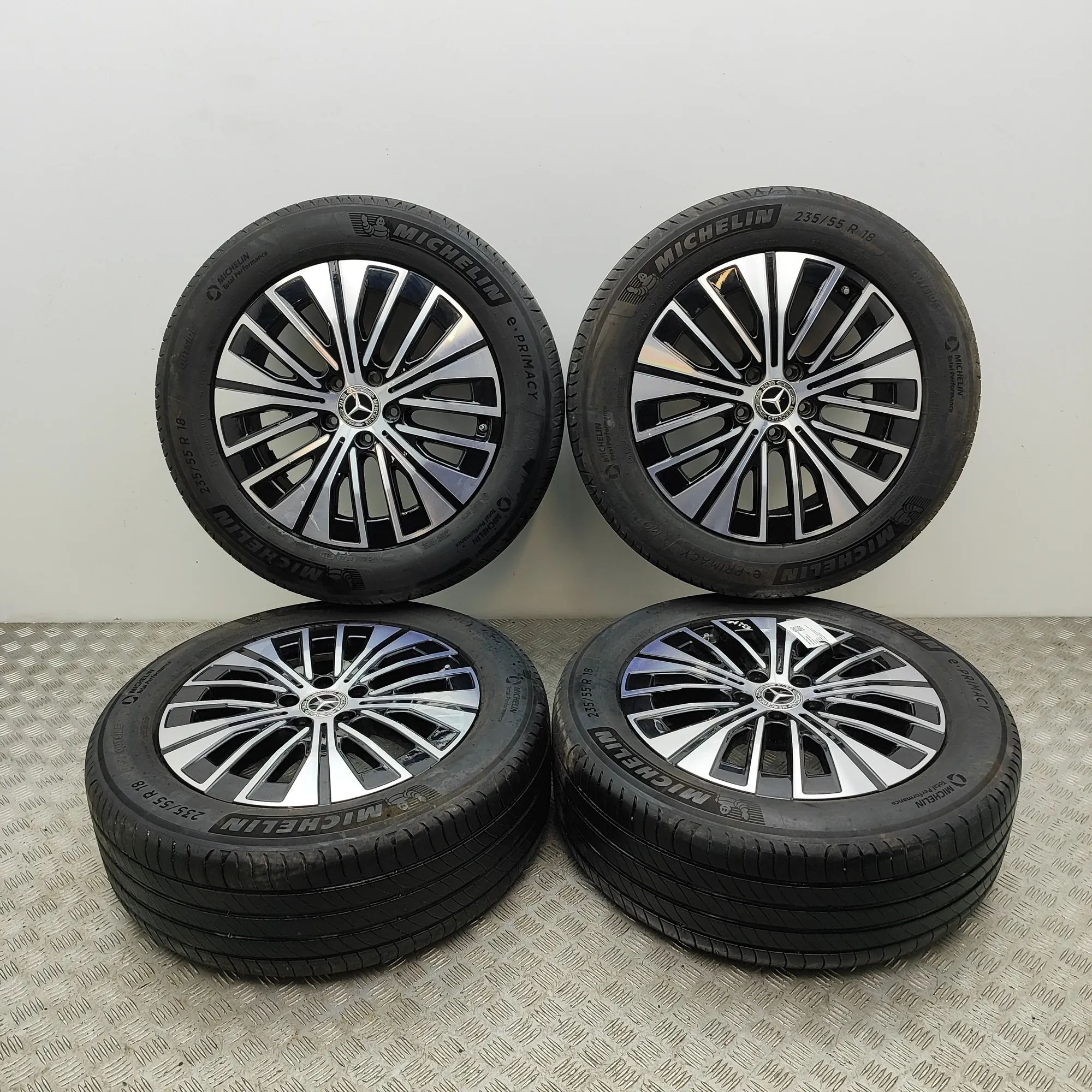 Mercedes-Benz GLA / EQA (H247) Alloy Wheel Set A2434011800 Alloy Wheel Set MERCEDES-BENZ EQAH2...