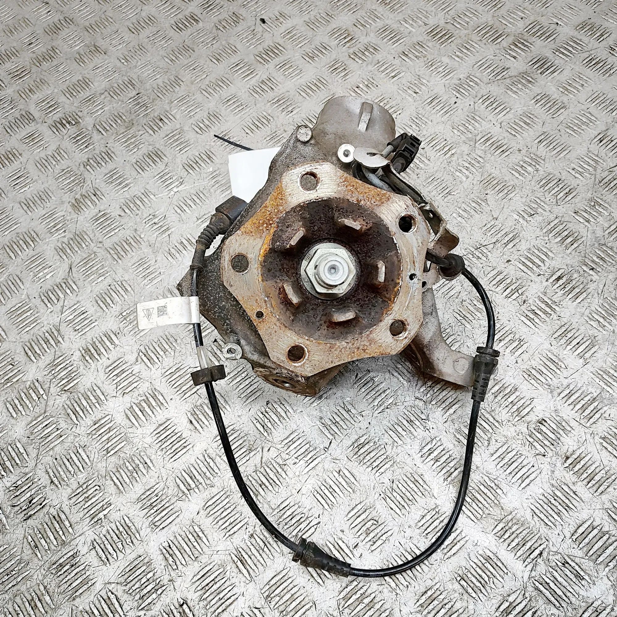 Porsche 911 (992) Front Right Wheel Hub 992407258 Front Right Wheel Hub PORSCHE 911 (99...