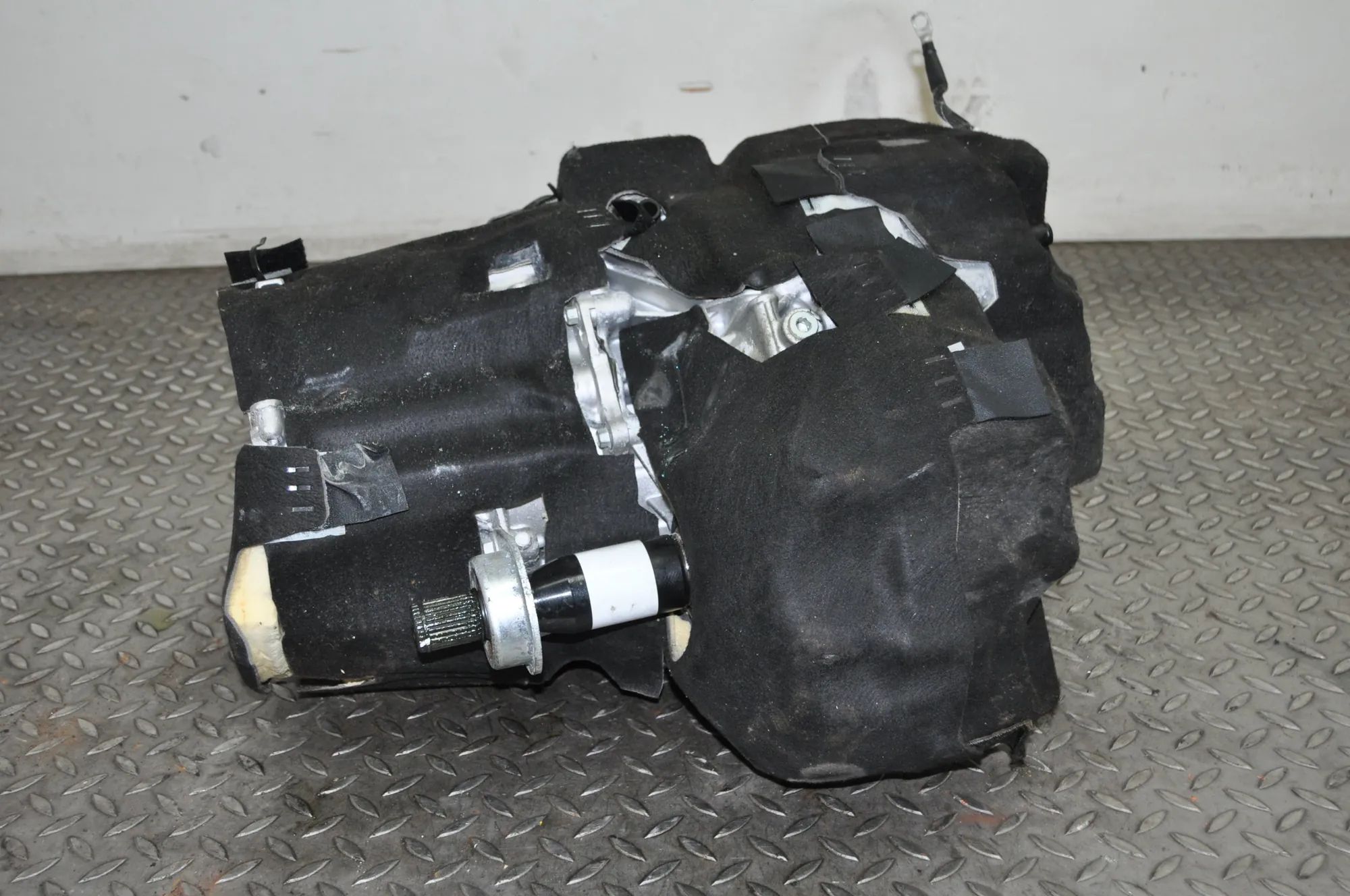 Tesla Model X Electric motor EV P10352267-01-A, 1035000-01-J Electric motor EV ...