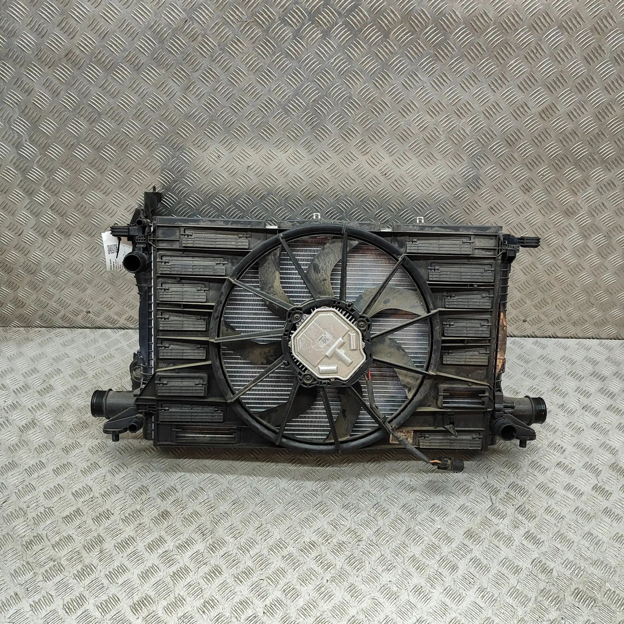 Audi Q7 (4M) Cooling Radiator Pack 0130707410, 4M0145805M, 4M0121283CK, 8W0121251N...