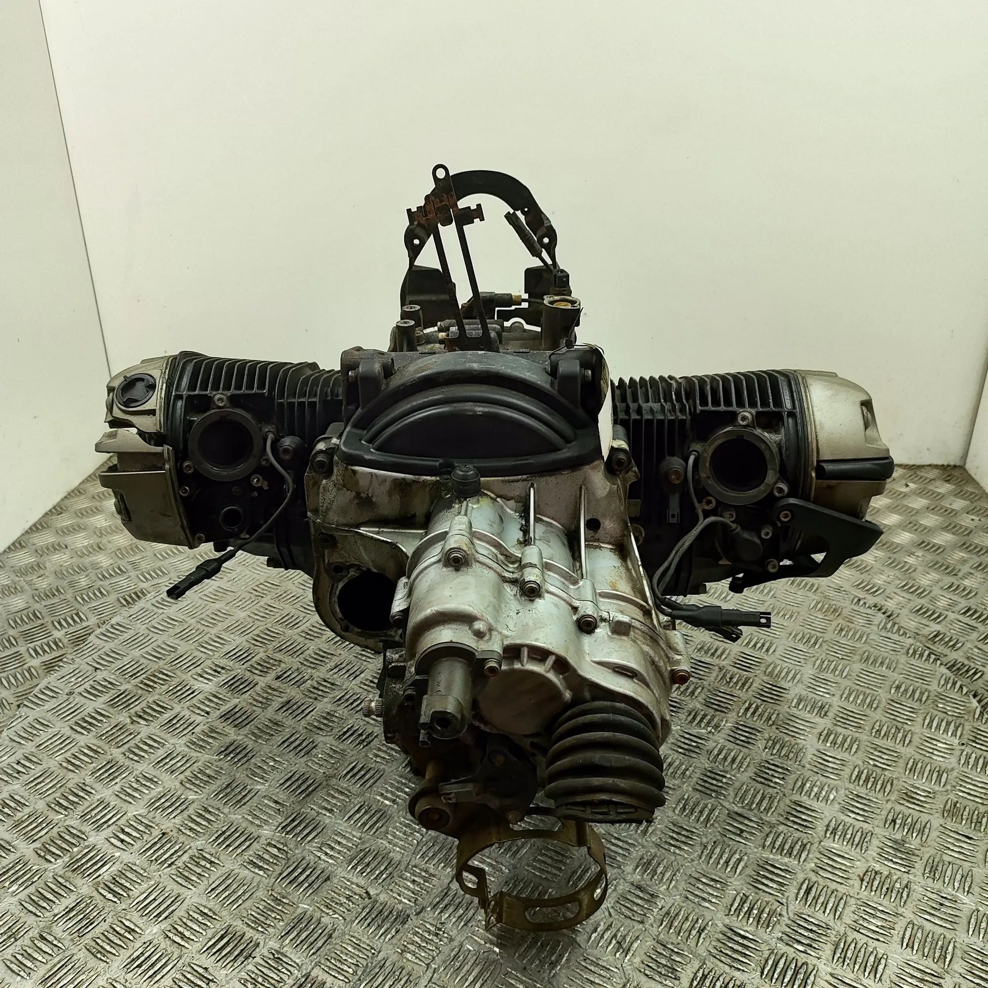 Engine Brand/Model: BMW R
Year: 2006
Engine: 1170 cm3 ...