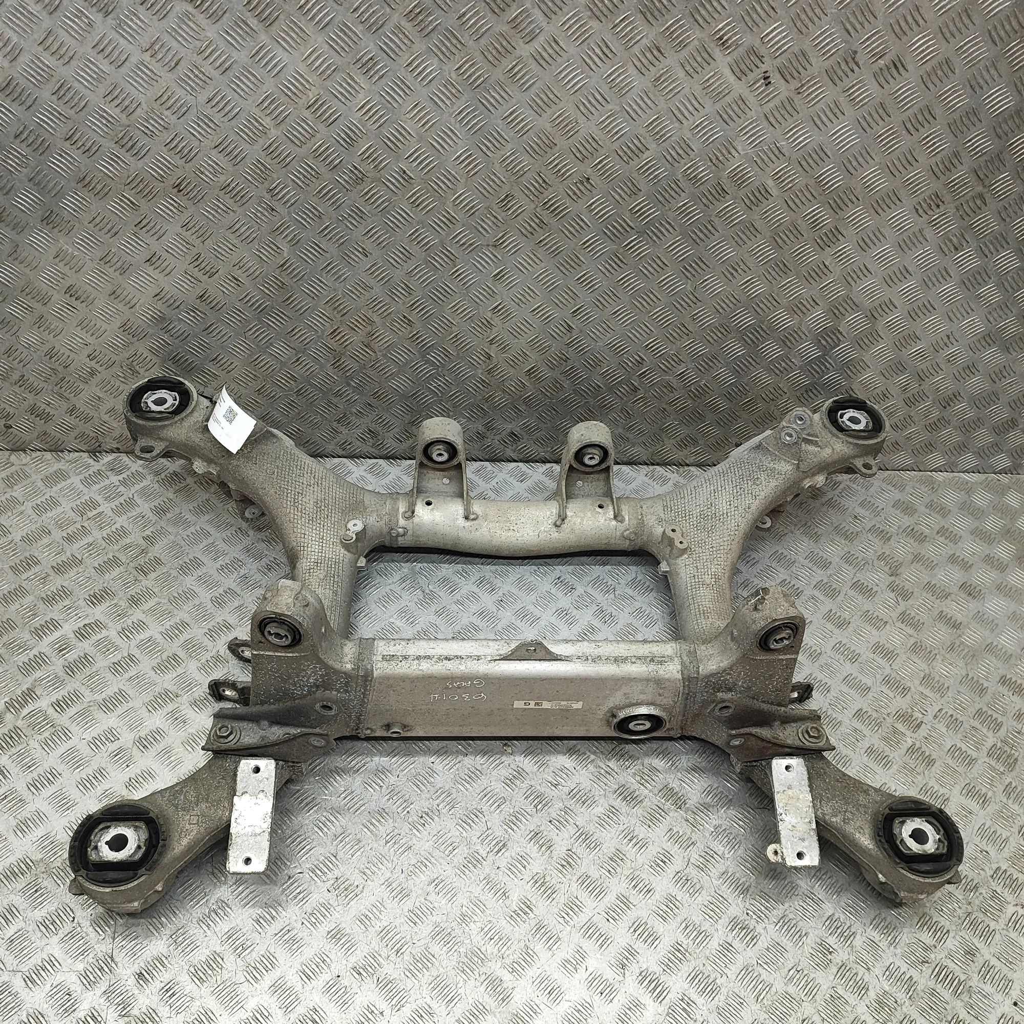 BMW 5 (G30 / G31) Rear subframe 6775896, 6866423, 6775895 Rear Subframe BMW 5 S...