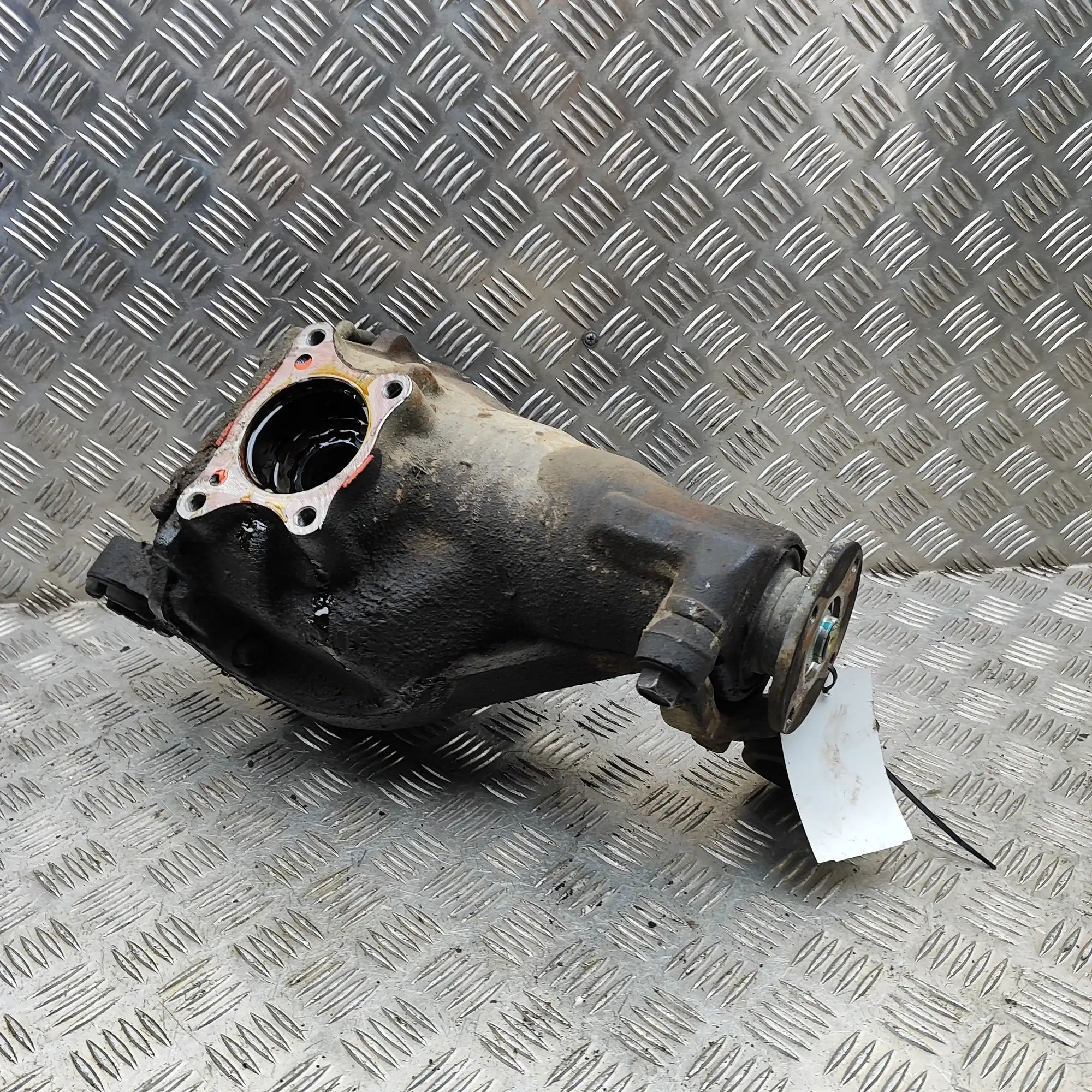 Toyota Land Cruiser 100 rear differential 41110-60871 Rear Differential TOYOTA LAND CRUIS...