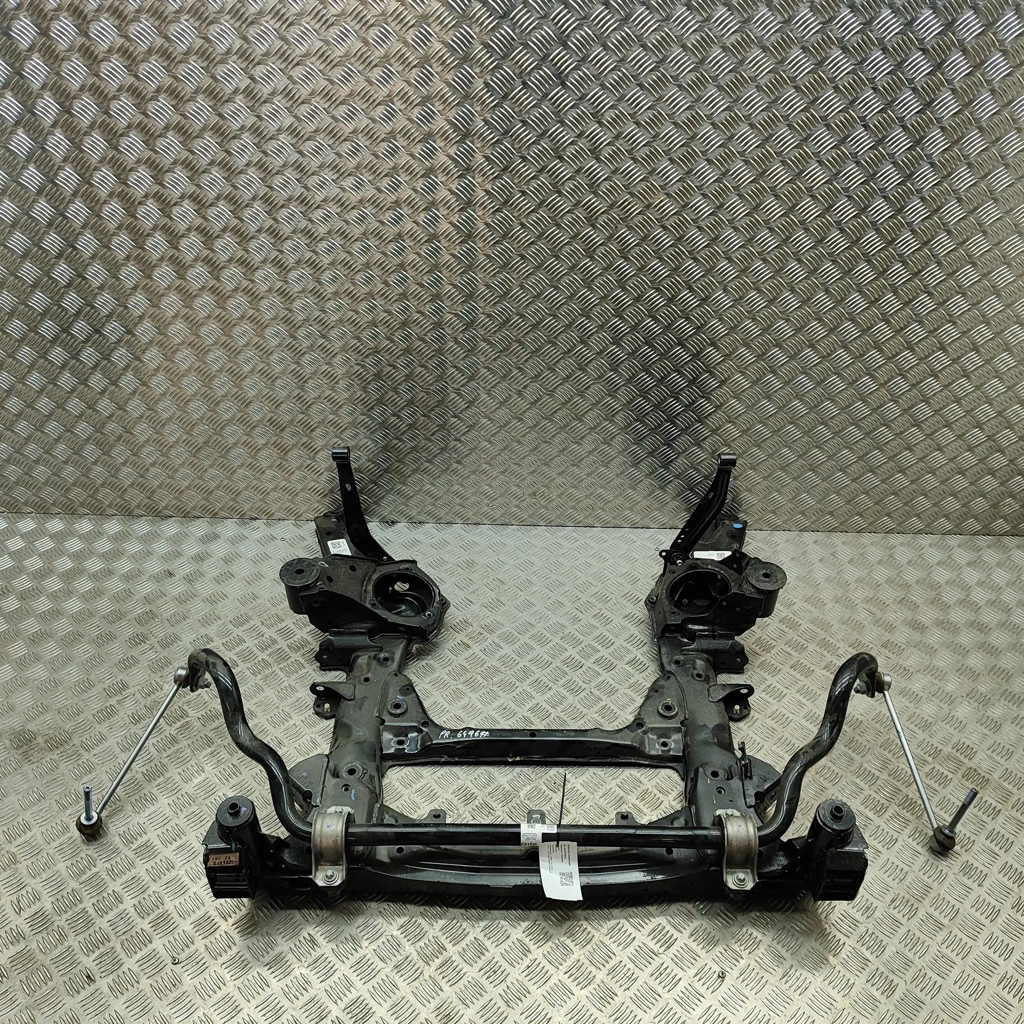 BMW X5 (G05) Front subframe 9218356, 6881807, 6881808, 6884852 Front Subfra...