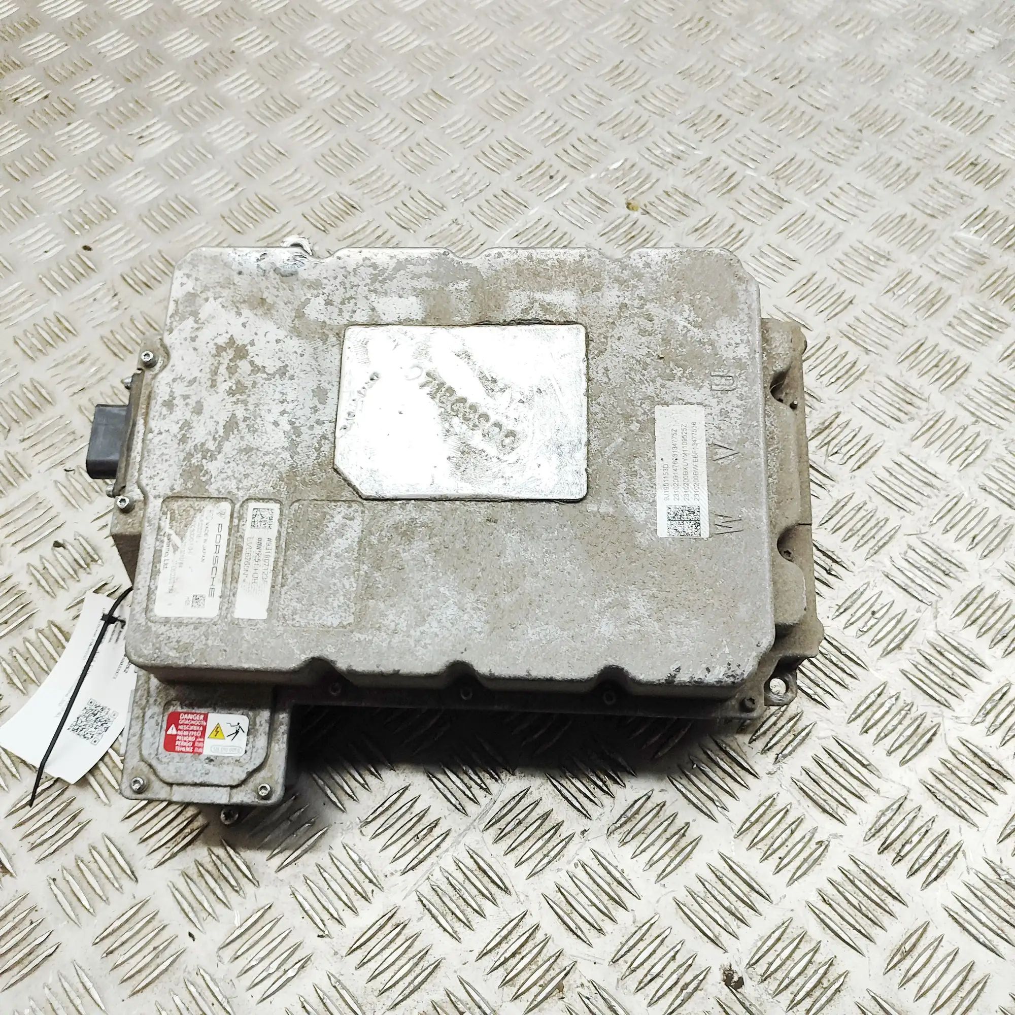 Audi e-tron GT (FW) Inverter EVC8760-01, 9J1907123F Inverter AUDI E-TRON GT ...