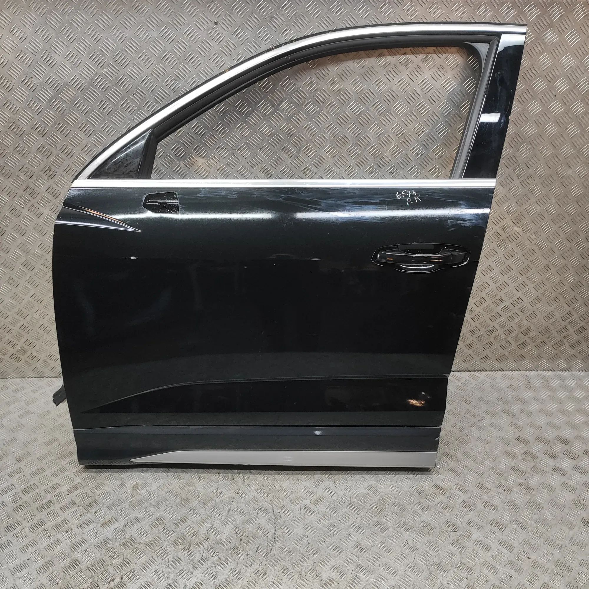 Audi Q3 (F3) Front Left Door 5Q0959802C, 5Q0959593M, 3WA959354, 83A837461, 8...