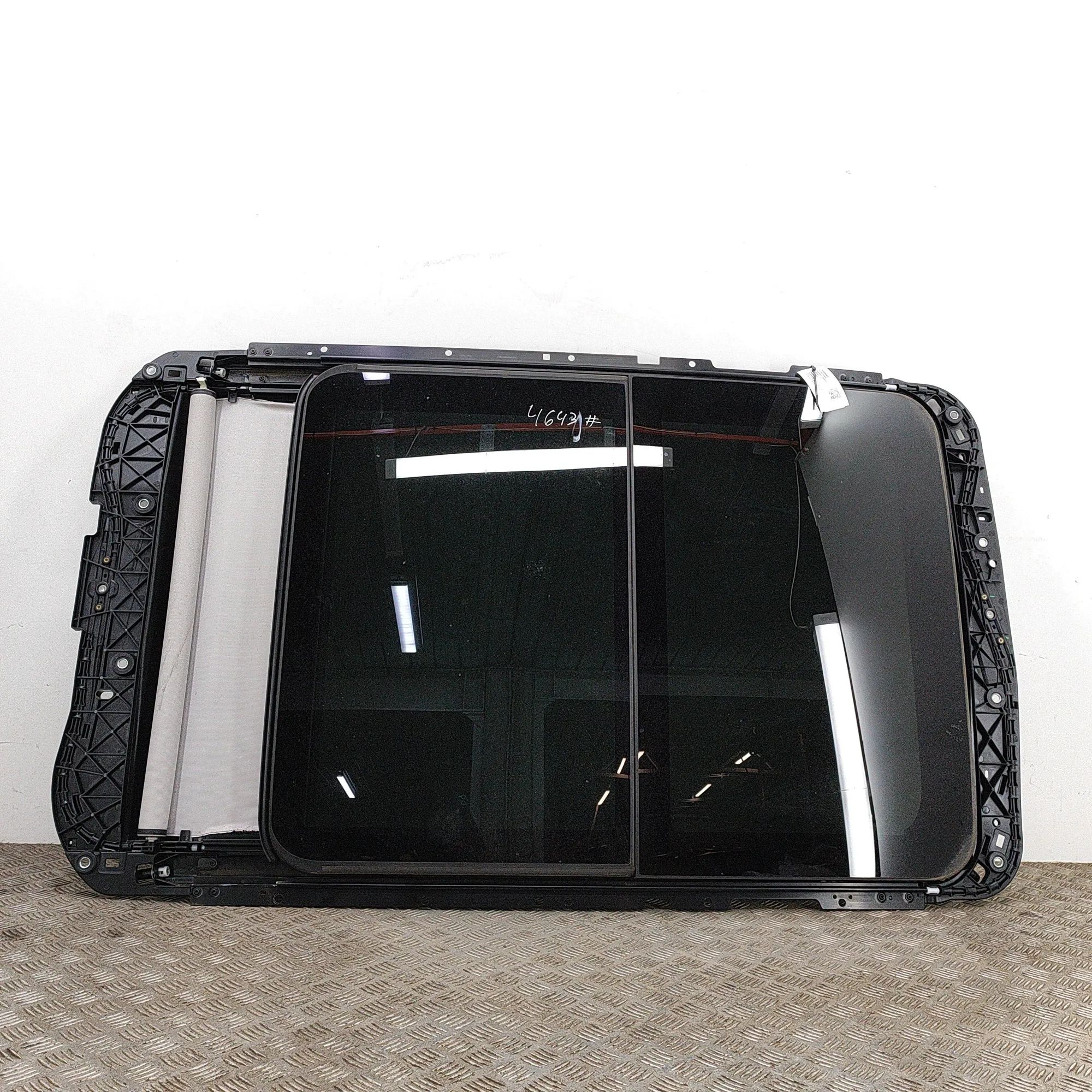 Citroen C5 Aircross Kattoluukku 381582535, 2229358A, 2229359A, 98361514BJ Sunro...