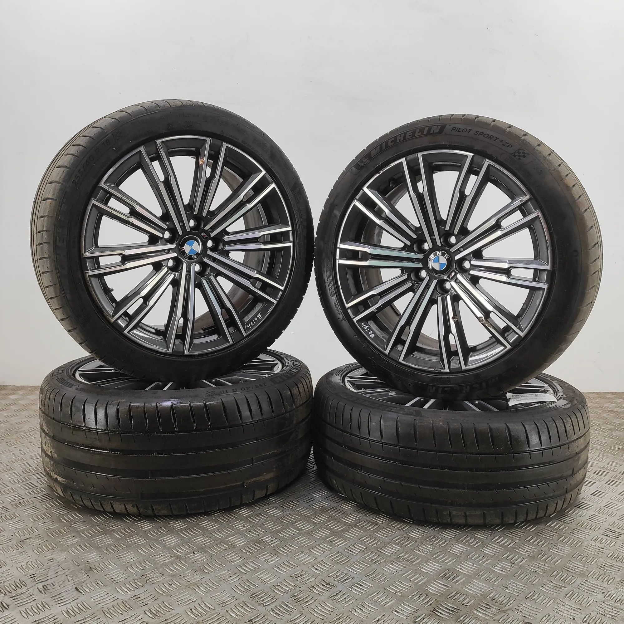 BMW 3 (F30 / F31) Alloy Wheel Set 8089891, 8089890 Alloy Wheel Set BMW 3 SERIES (...