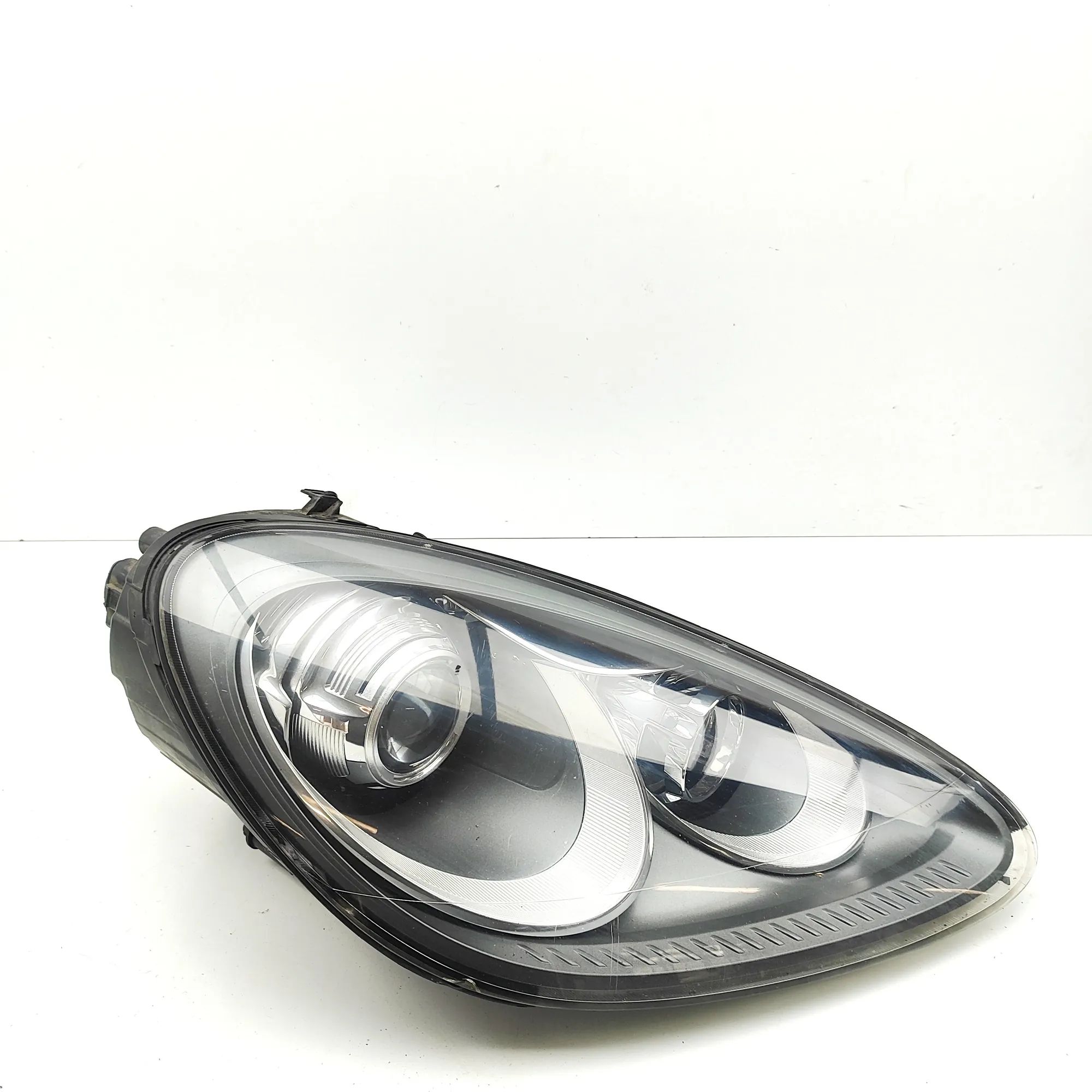 Porsche Cayenne Front Right Headlight 7P5941032CE Front Right Headlight PORSCHE CAYEN...