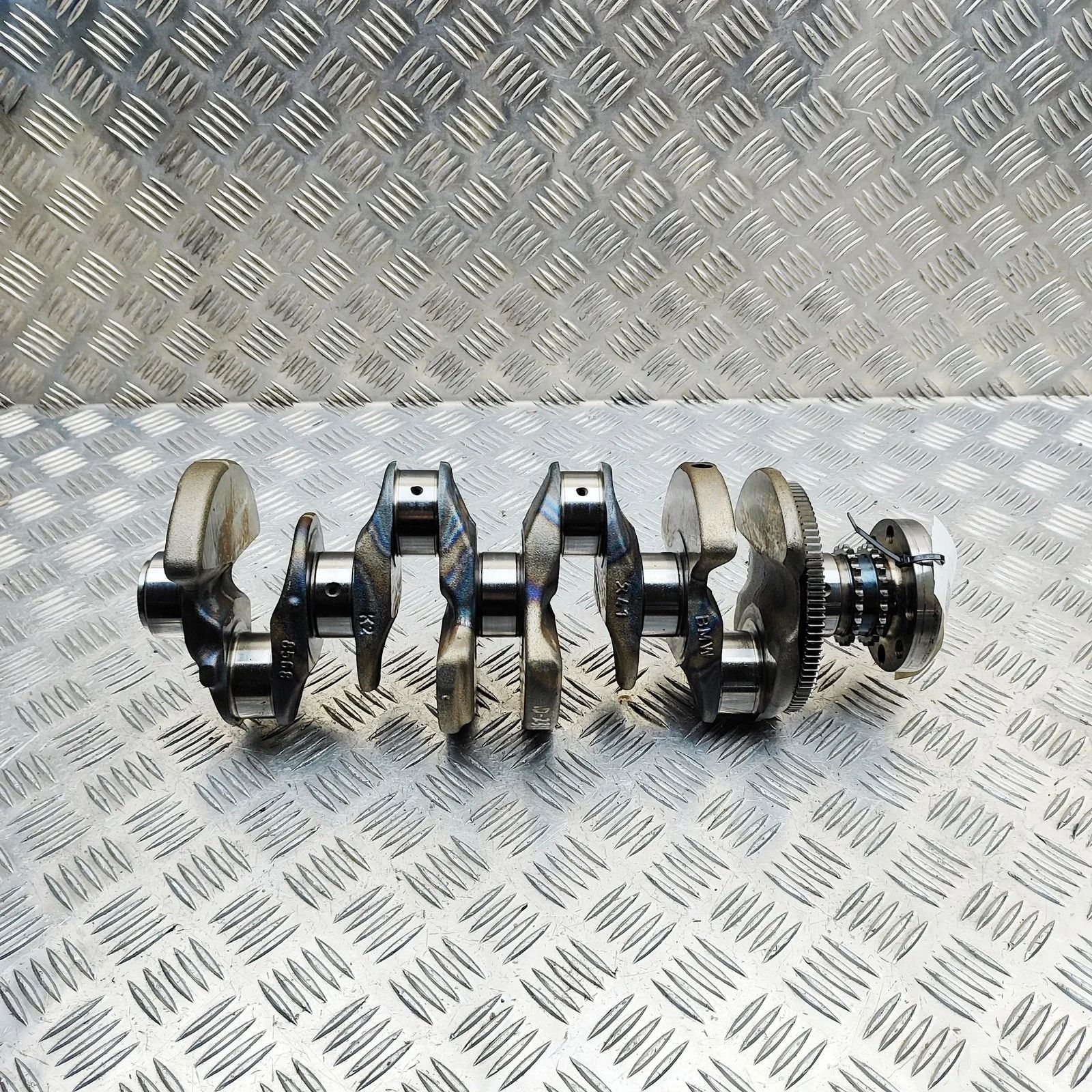 BMW 3 (G20 / G21) kampiakseli 8488563 Crankshaft BMW 3 SERIES (Touring G21) (...