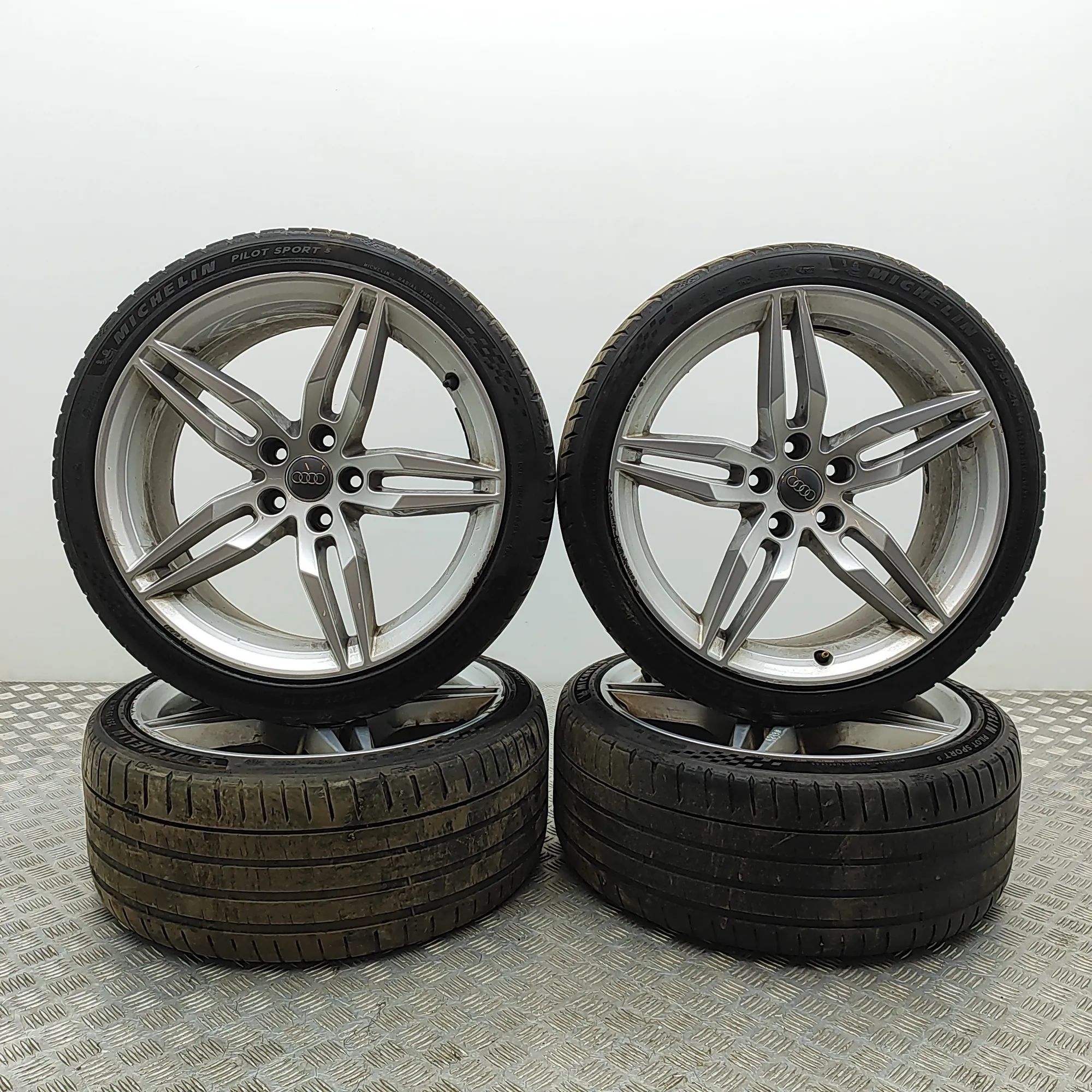 Audi A5 (B9) Alloy Wheel Set 8W0801025AM Alloy Wheel Set AUDI A5 (Sportback ...