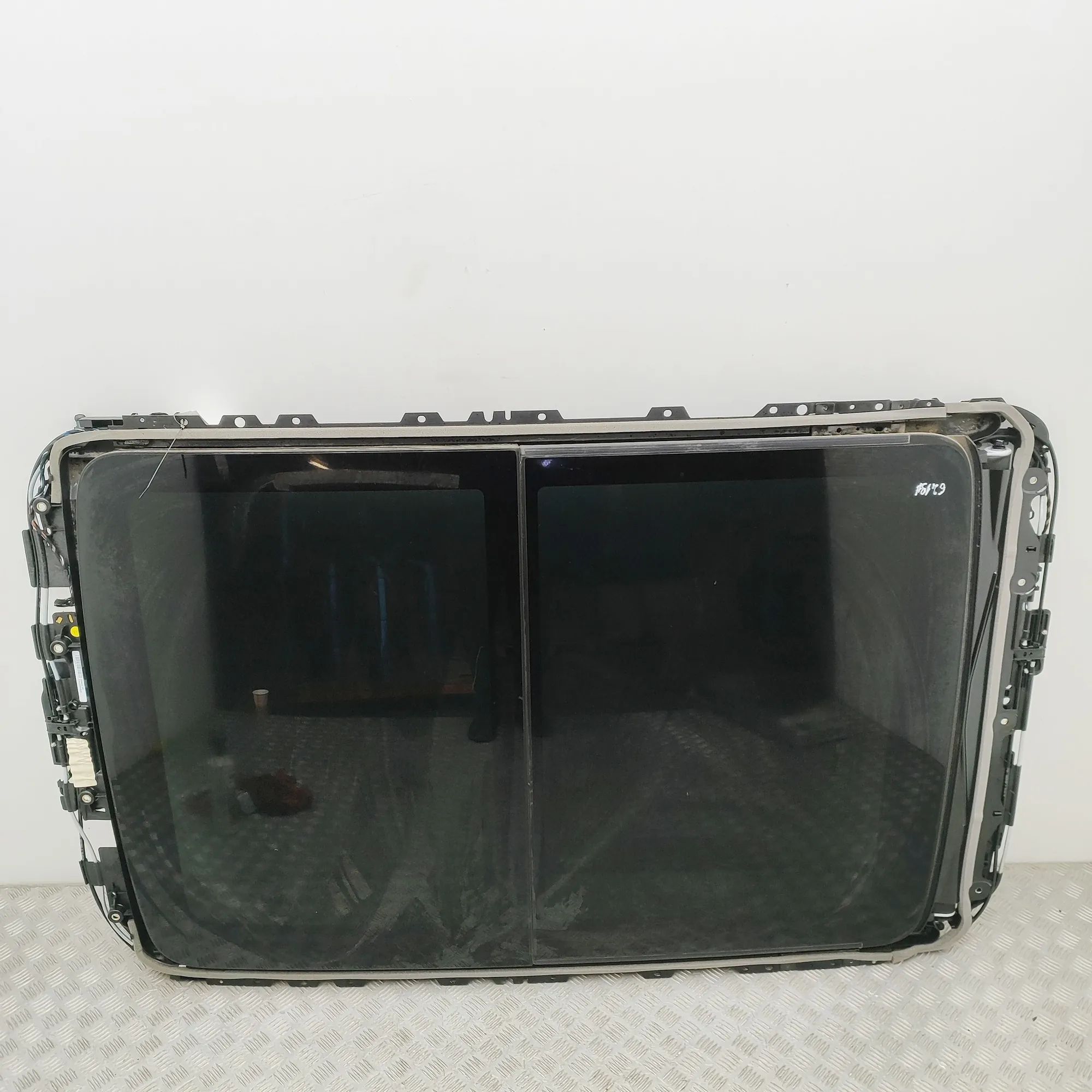 Porsche Cayenne Люк на крыше 4M0877041D Sunroof PORSCHE CAYENNE (9Y0/9Y3) (2...