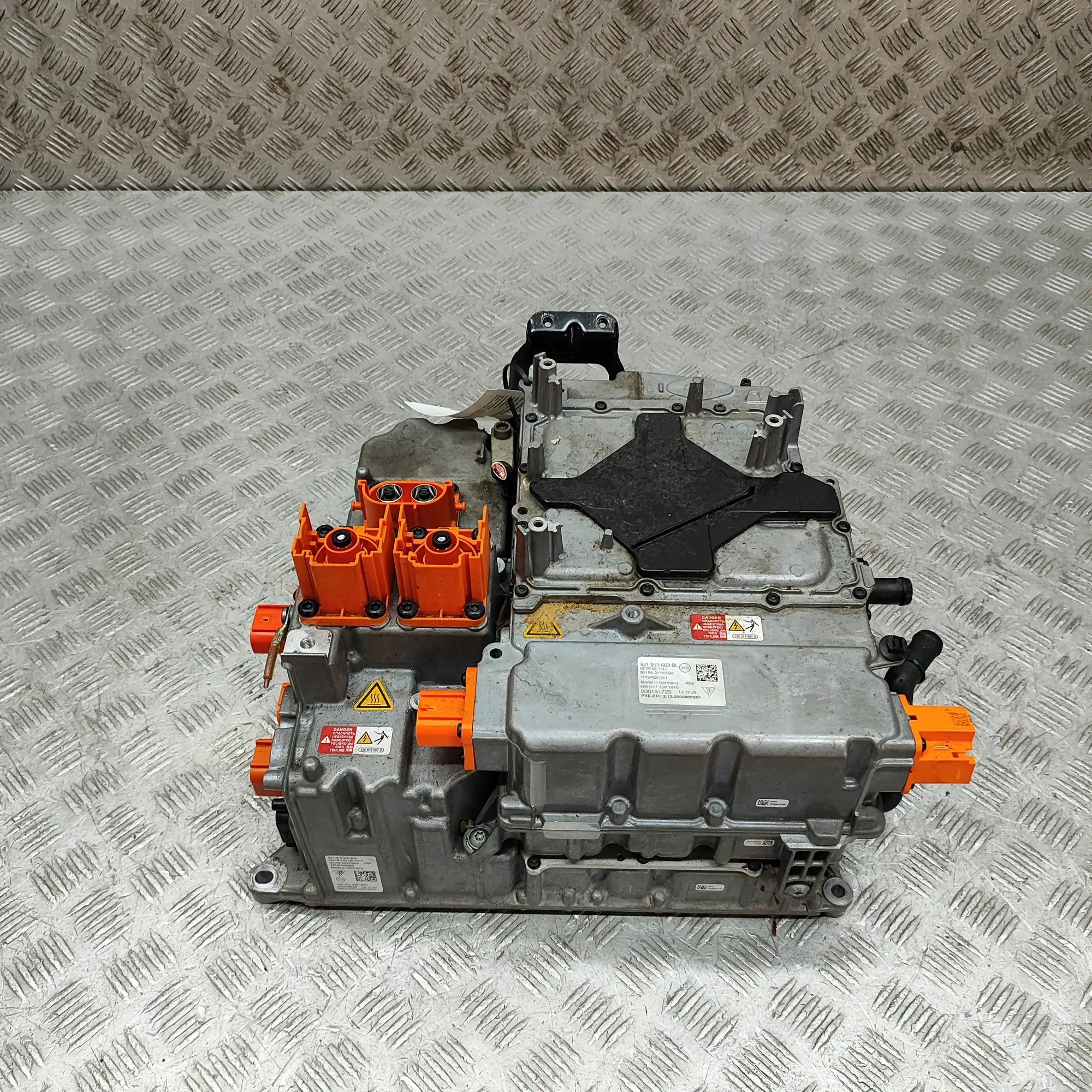 Audi e-tron GT (FW) Inverter 9J1915539DQ, 9J1959663BL Inverter AUDI E-TRON G...