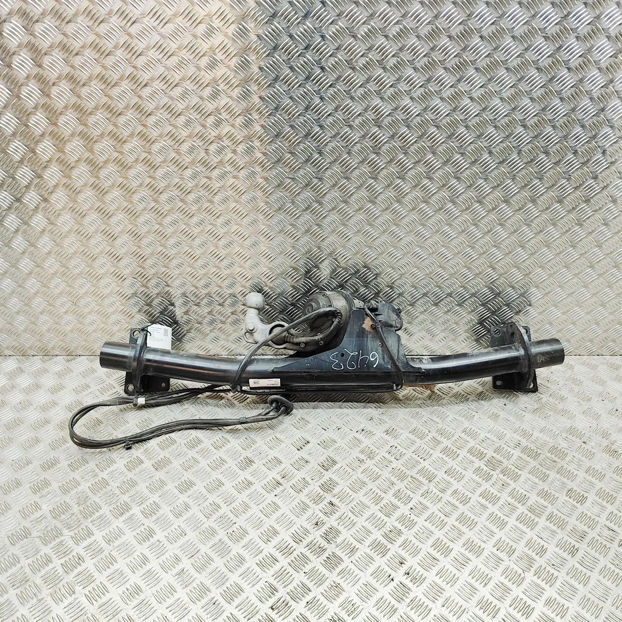 Volvo XC90 Towbar Kit 32296412 Towbar Kit VOLVO XC90 (II) (2014-...)
...