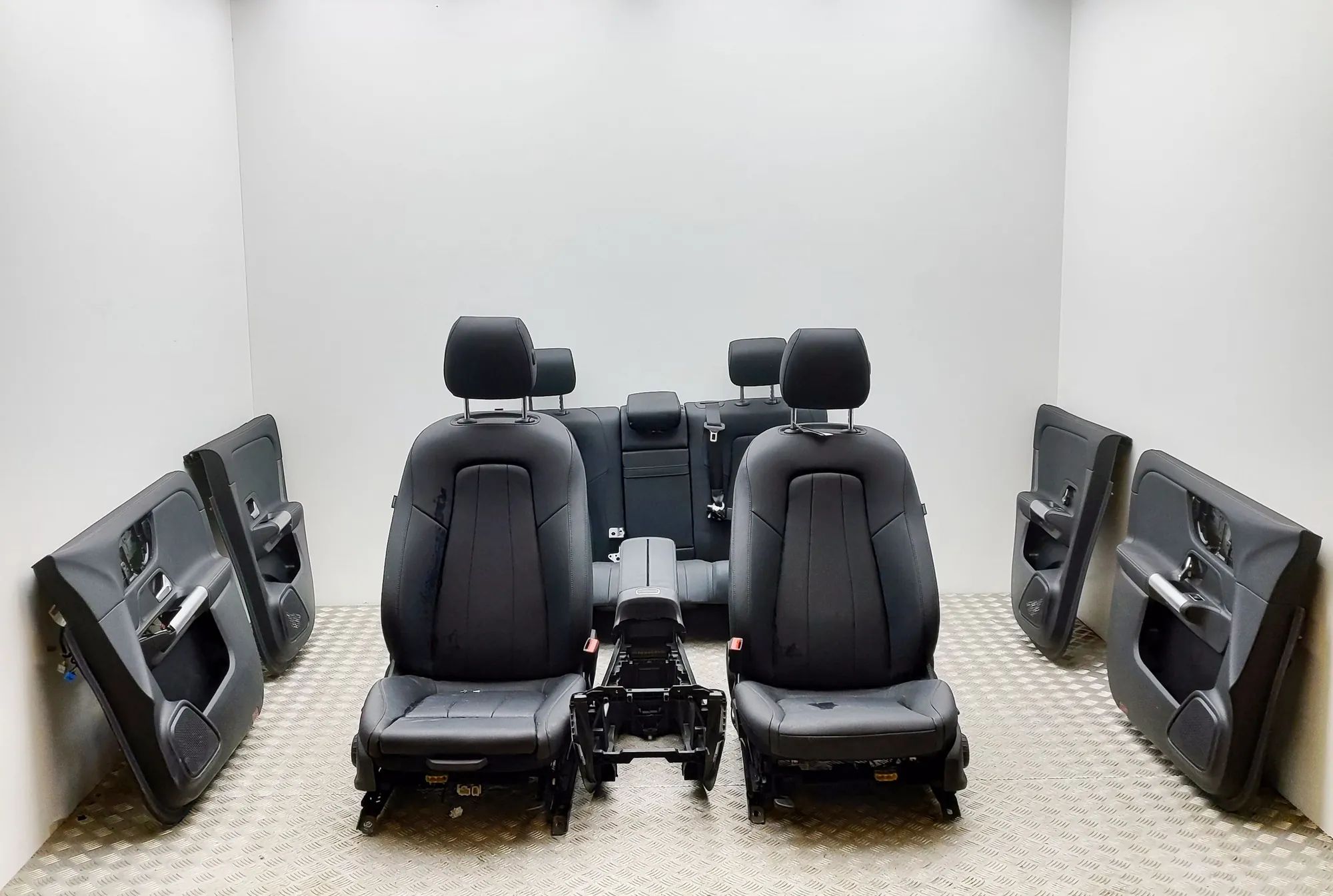 Mercedes-Benz GLA / EQA (H247) Interior Seats W/ Door Cards Kit A2477304002, A2477302701, A2477204702, A2478603...