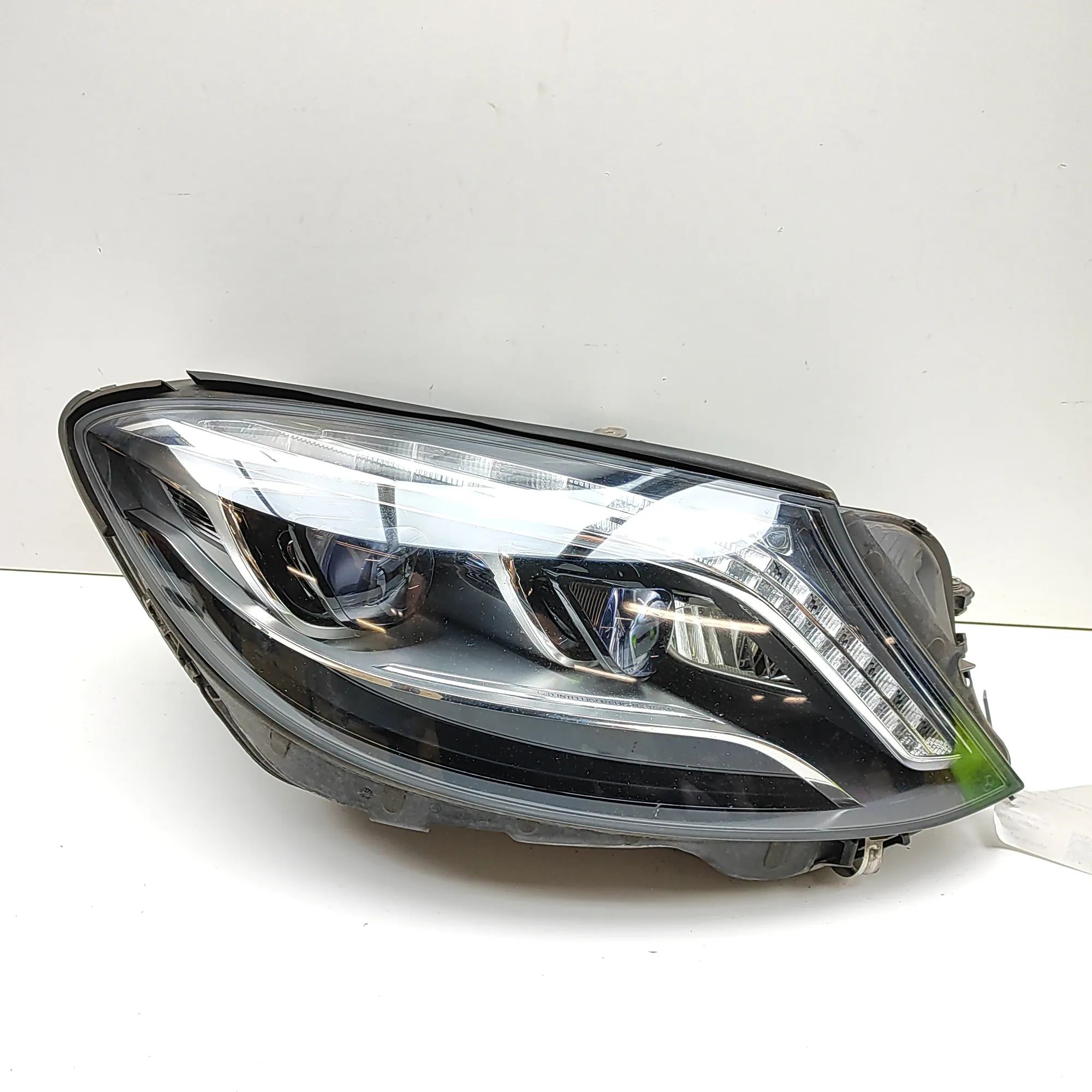 Mercedes-Benz A (W176) Front Right Headlight A2229068702 Front Right Headlight MERCEDES-BENZ...