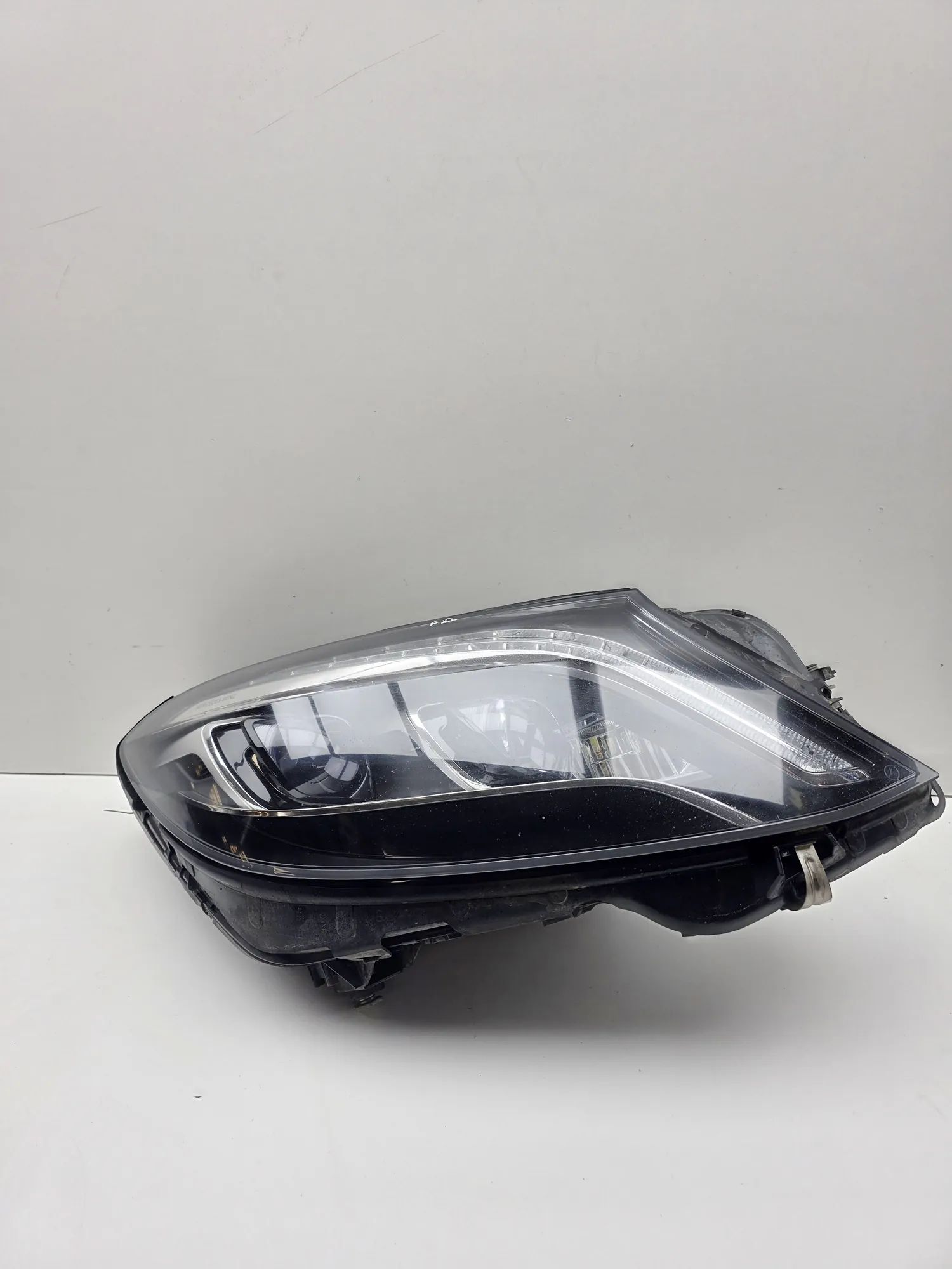 Mercedes-Benz A (W176) Front Right Headlight A2228201159 Front Right Headlight MERCEDES-BENZ...