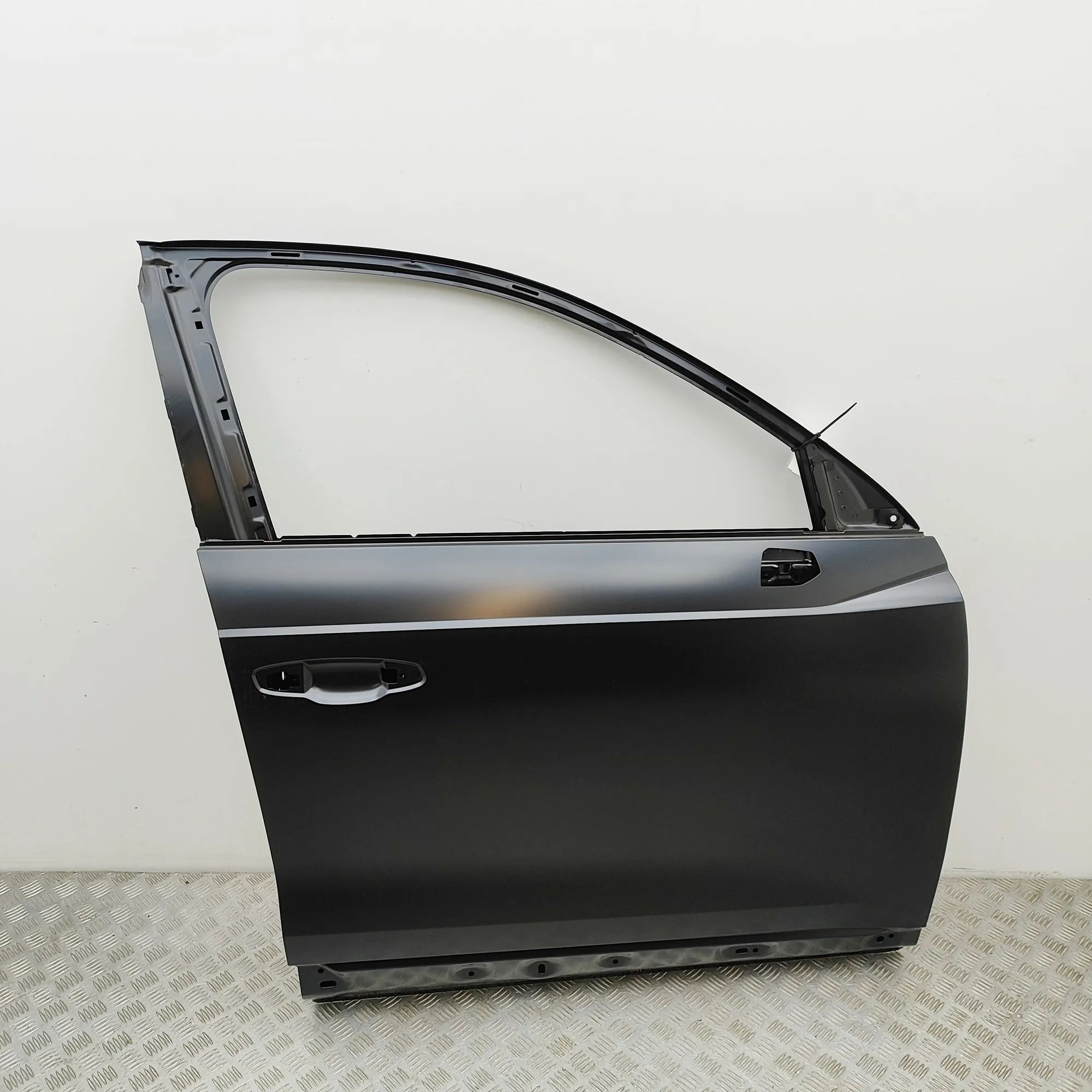 Audi Q3 (8U) Front Right Door 83A831052D Front Right Door AUDI Q3 (F3) (2018-...