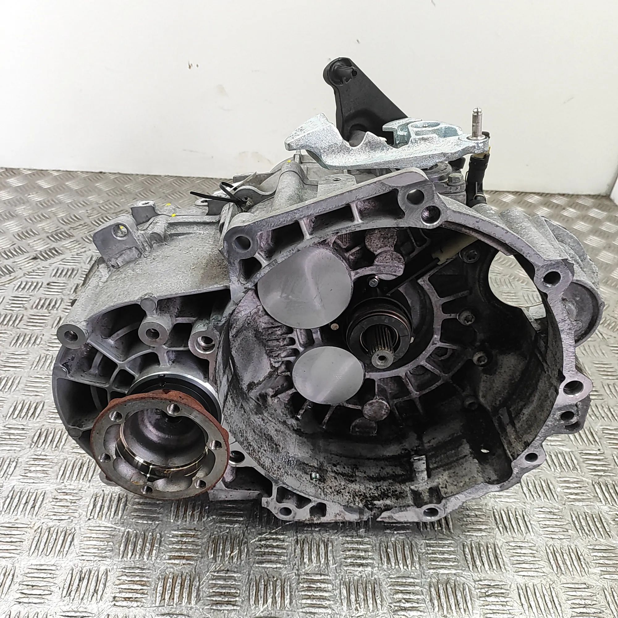 Volkswagen Tiguan Gearbox TGQ Gearbox VW TIGUAN (AD1) (2016-...)

Part co...