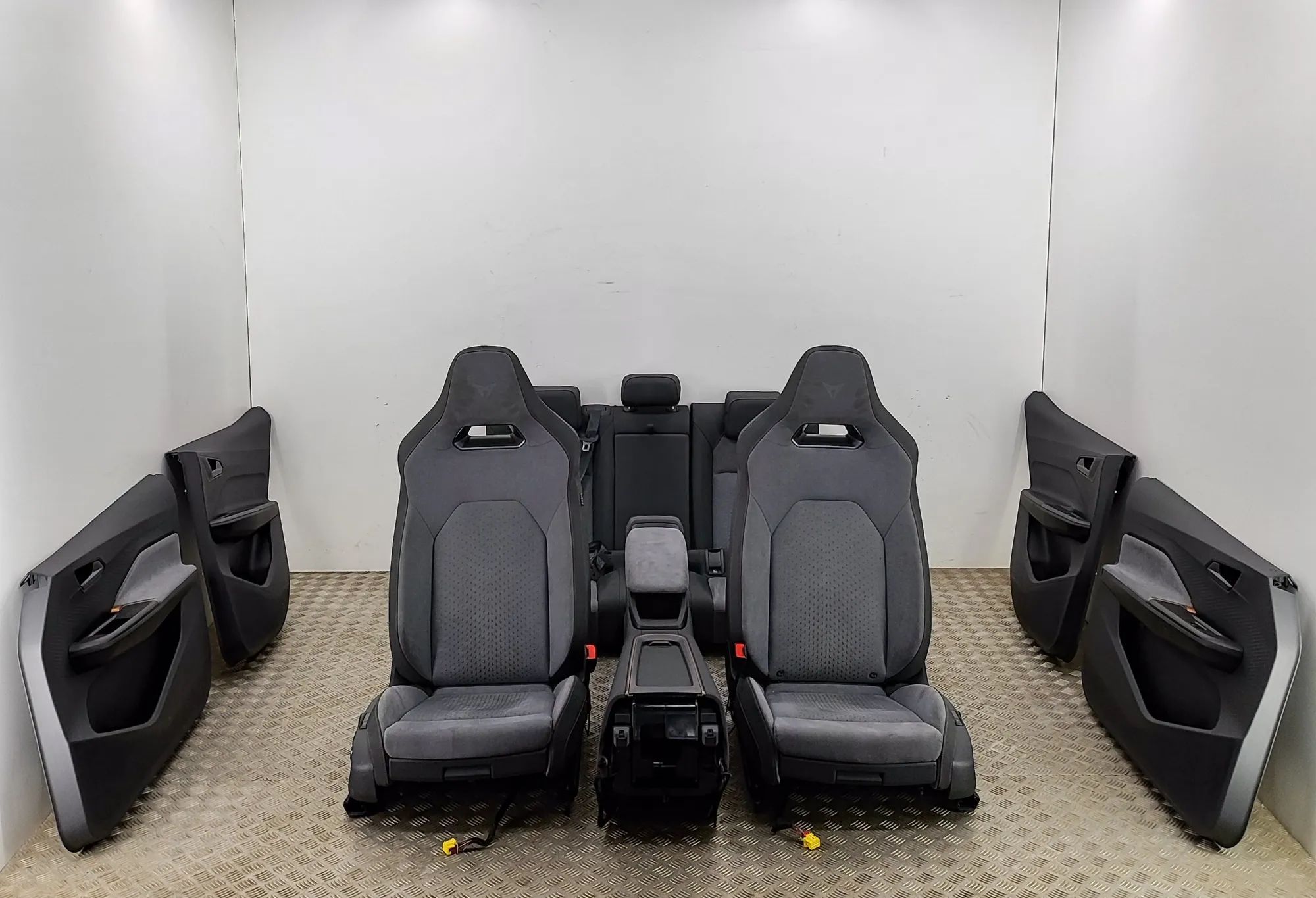 Interior Seats W/ Door Cards Kit Brand/Model: CUPRA BORN
Year: 2023
Engine: 170 ...