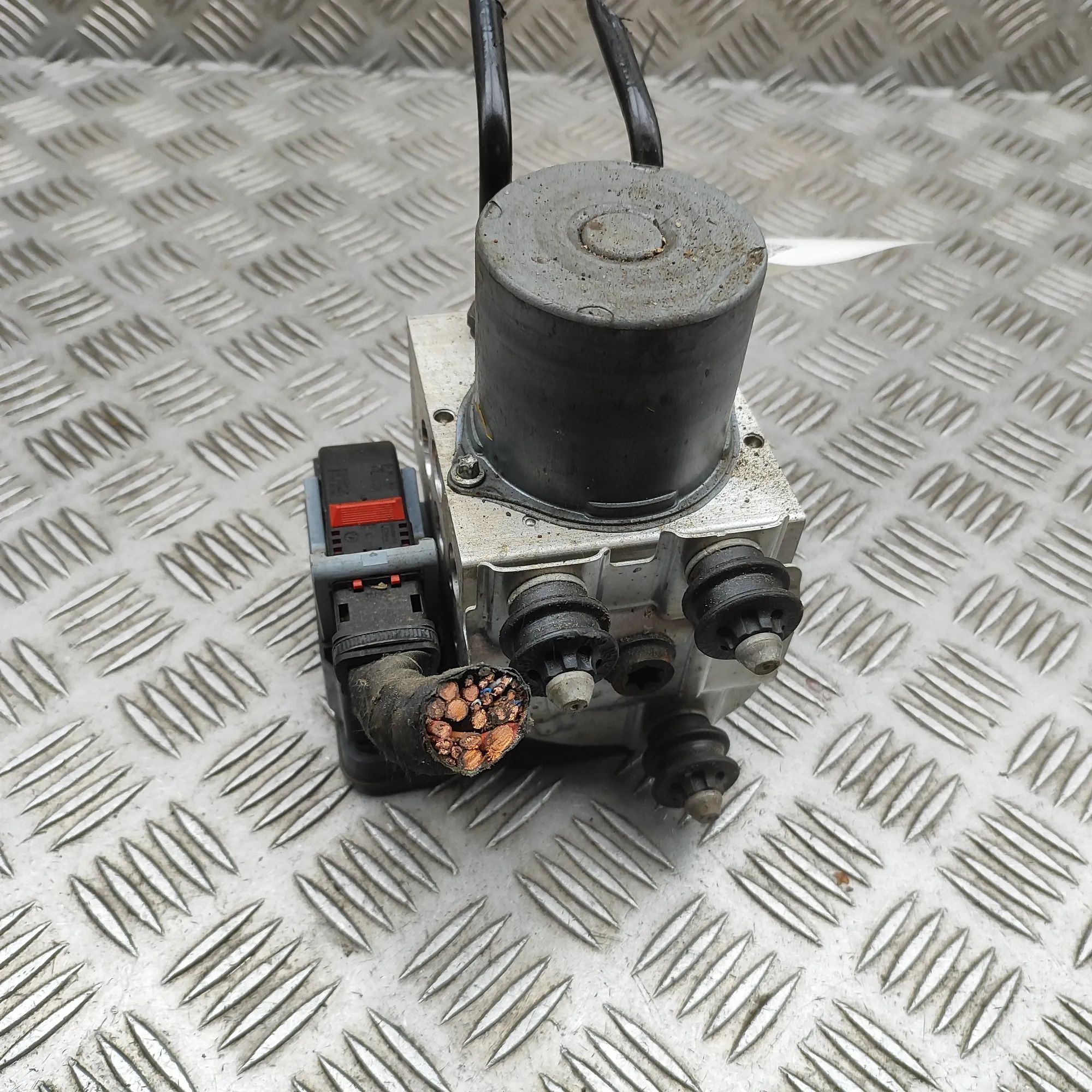 Porsche Taycan АБС Гидронасос  9J1614095R, 0265296679 ABS Pump PORSCHE TAYCAN ...