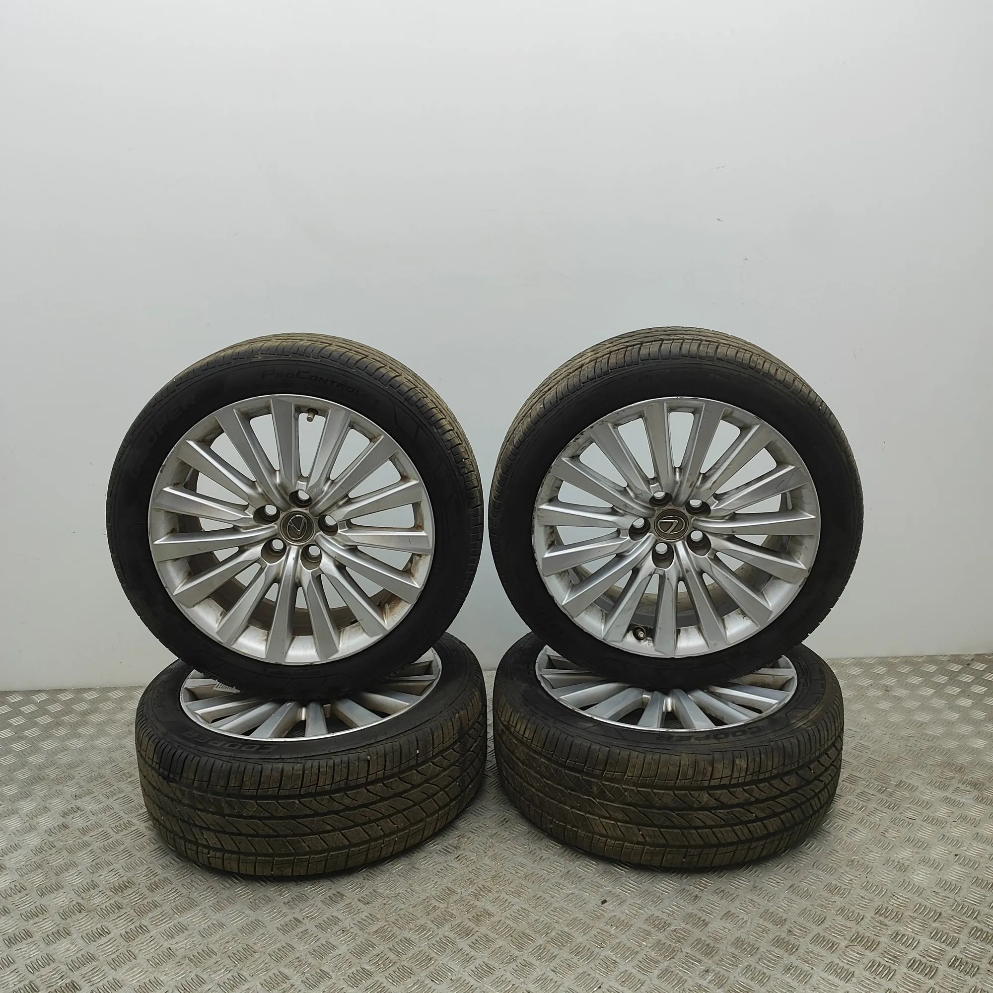 Lexus LS Alloy Wheel Set 4261A-50141 Alloy Wheel Set LEXUS LS (_F4_) (20...