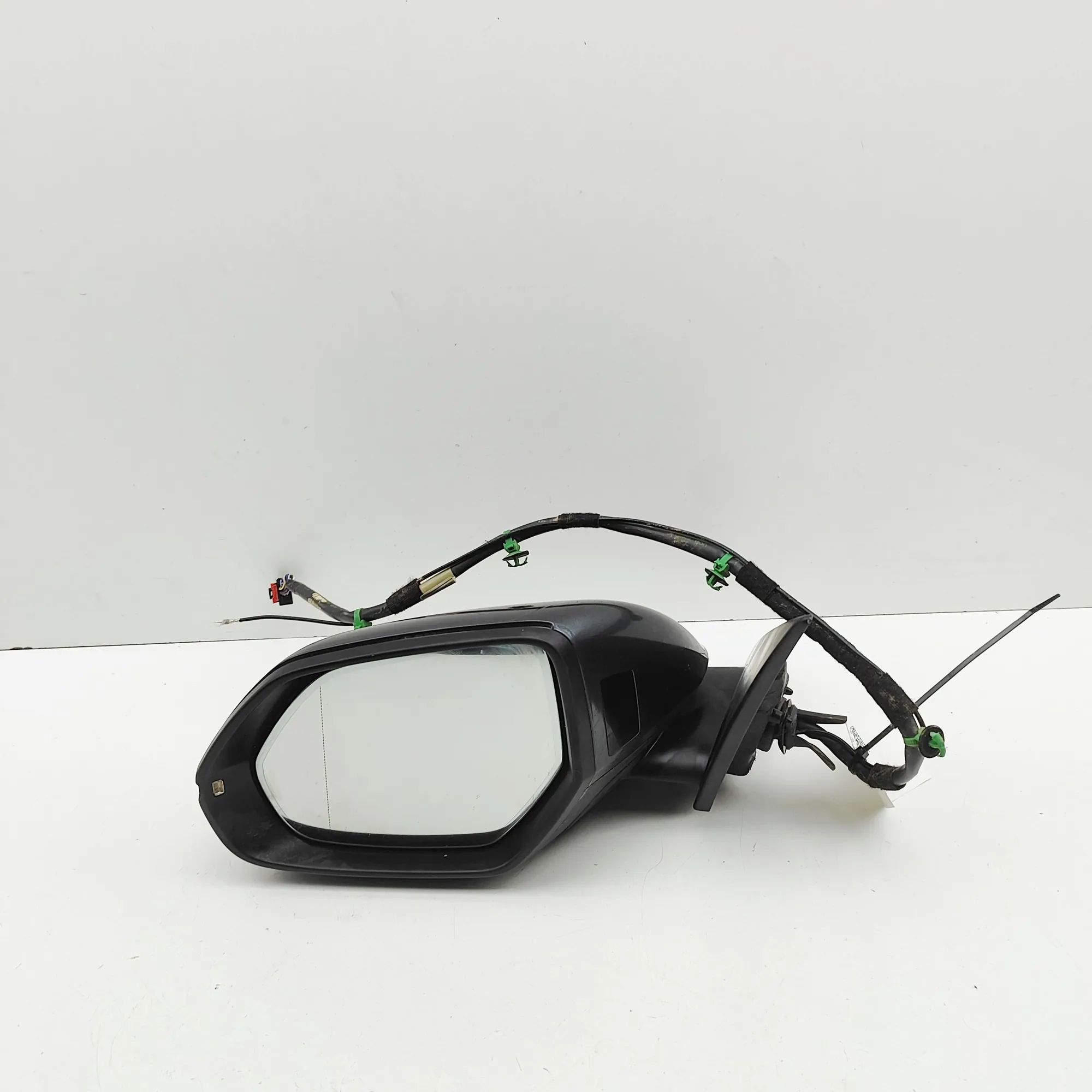 Audi Q8 Left Side Wing Mirror 4M8857409AN Left Side Wing Mirror AUDI Q8 (4MN)...