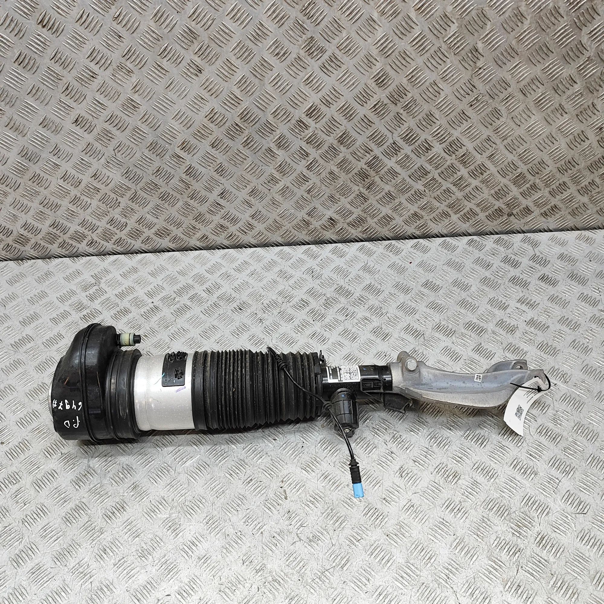 BMW X6 (G06) Front Right Air Shock Absorber G05V27N Front Right Air Shock Absorber BMW X6G0...