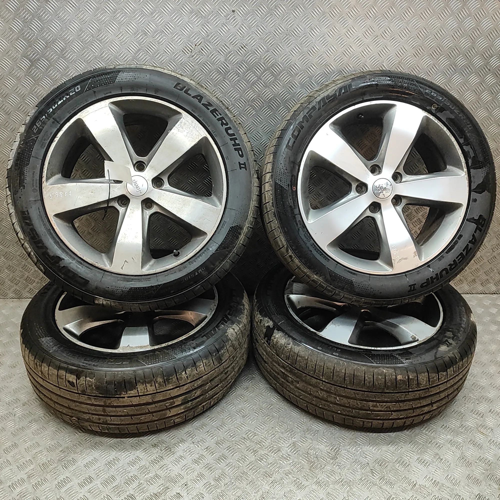 Jeep Grand Cherokee (WK) Alloy Wheel Set 1WQ09TRMAB Alloy Wheel Set JEEP GRAND CHEROKEE ...
