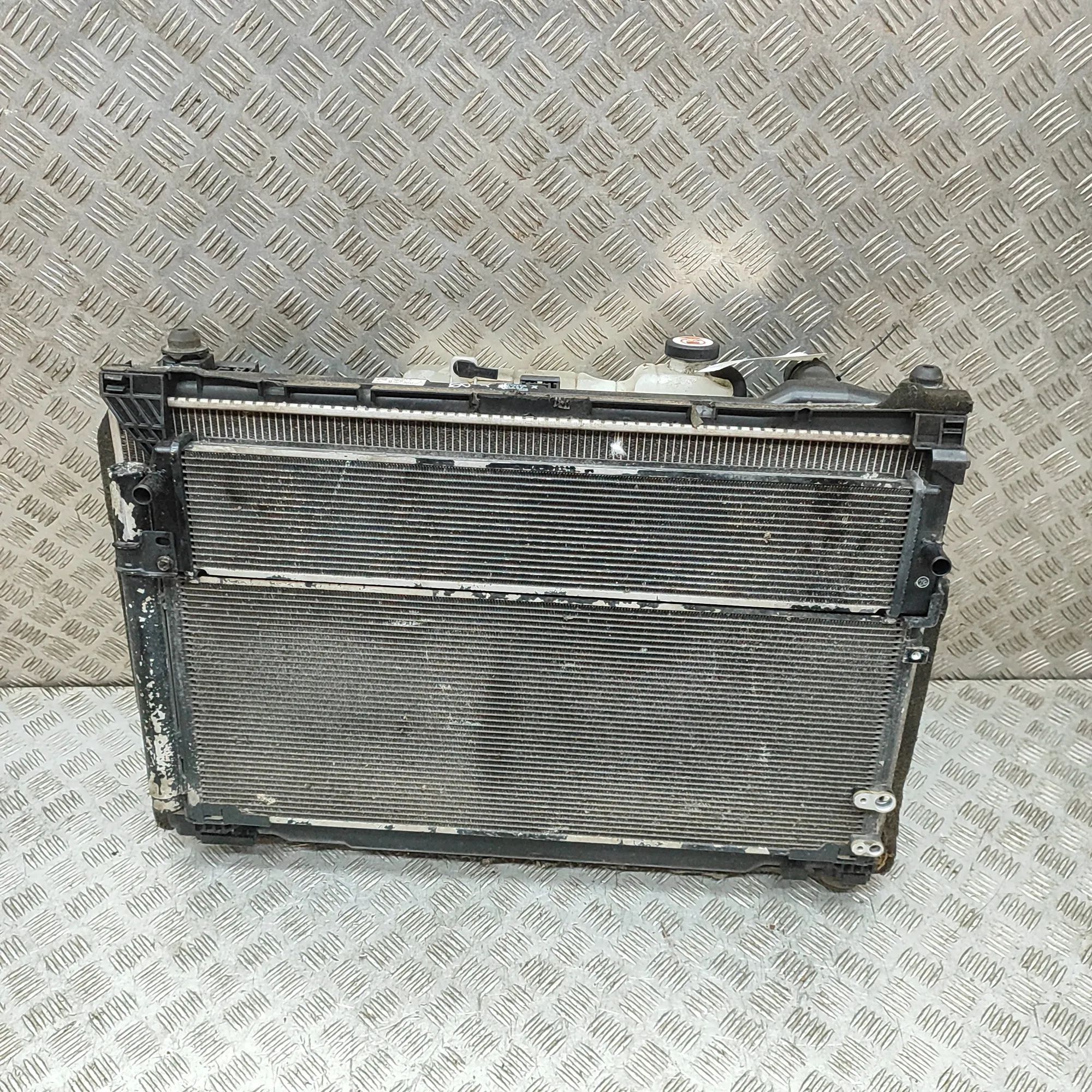 Lexus GS Cooling Radiator Pack 16711-31640, 88460-24140, 16400-36300 Cooling R...