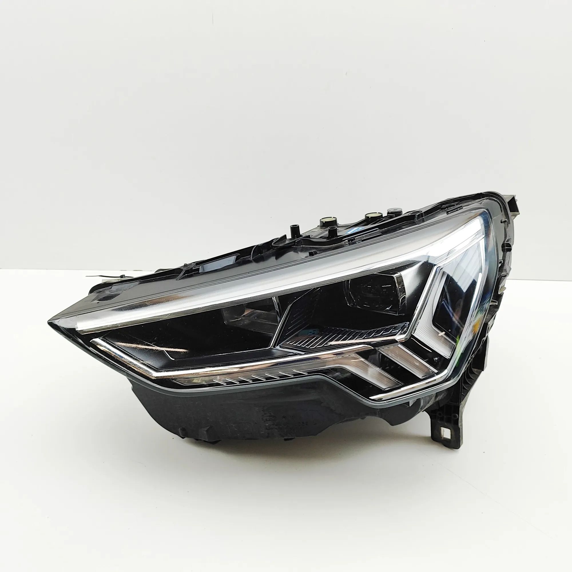 Audi Q3 (F3) Front Left Headlight 83A941033A Front Left Headlight AUDI Q3 (F3) (2...