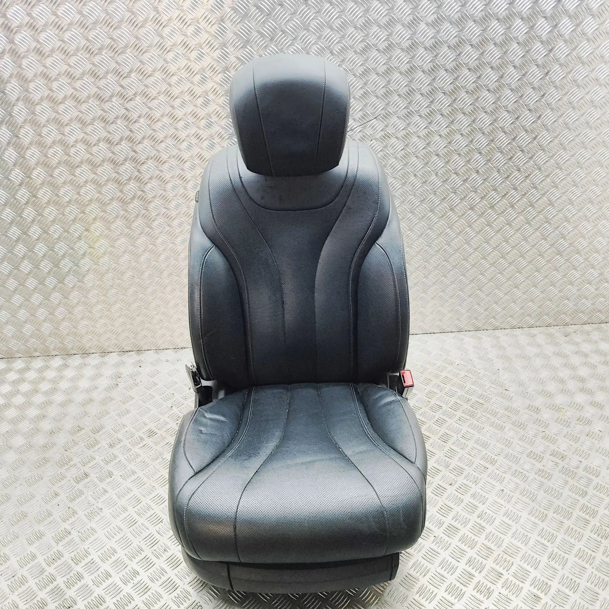 Mercedes-Benz A (W176) Front Right Seat A0009108604 Front Right Seat MERCEDES-BENZ S-CL...