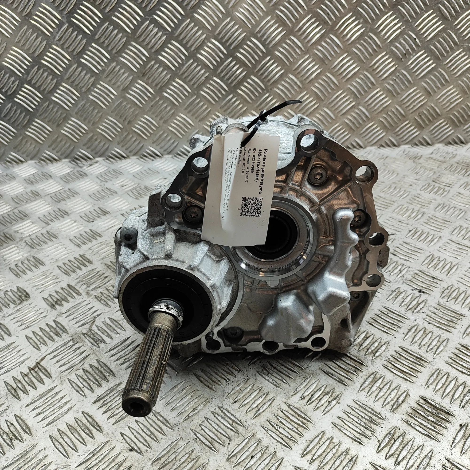 Mercedes-Benz A (W177) Vahekast / nurkreduktor A7252803400 Transfer Box MERCEDES-BENZ E-CLASS ...