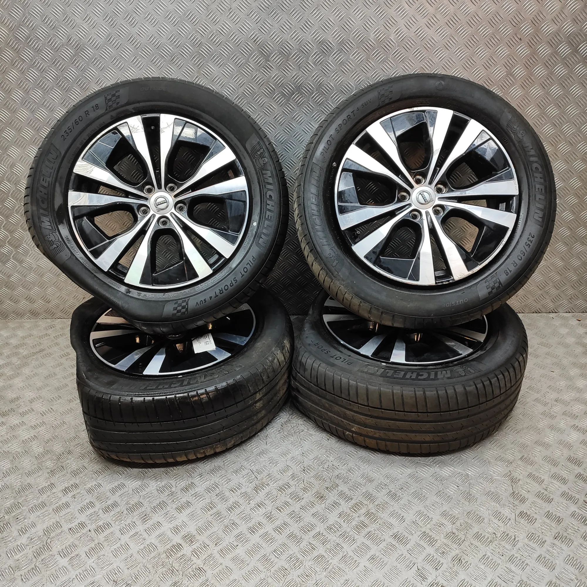 Volvo XC60 Alloy Wheel Set 32327081 Alloy Wheel Set VOLVO XC60 (II 246) (2...
