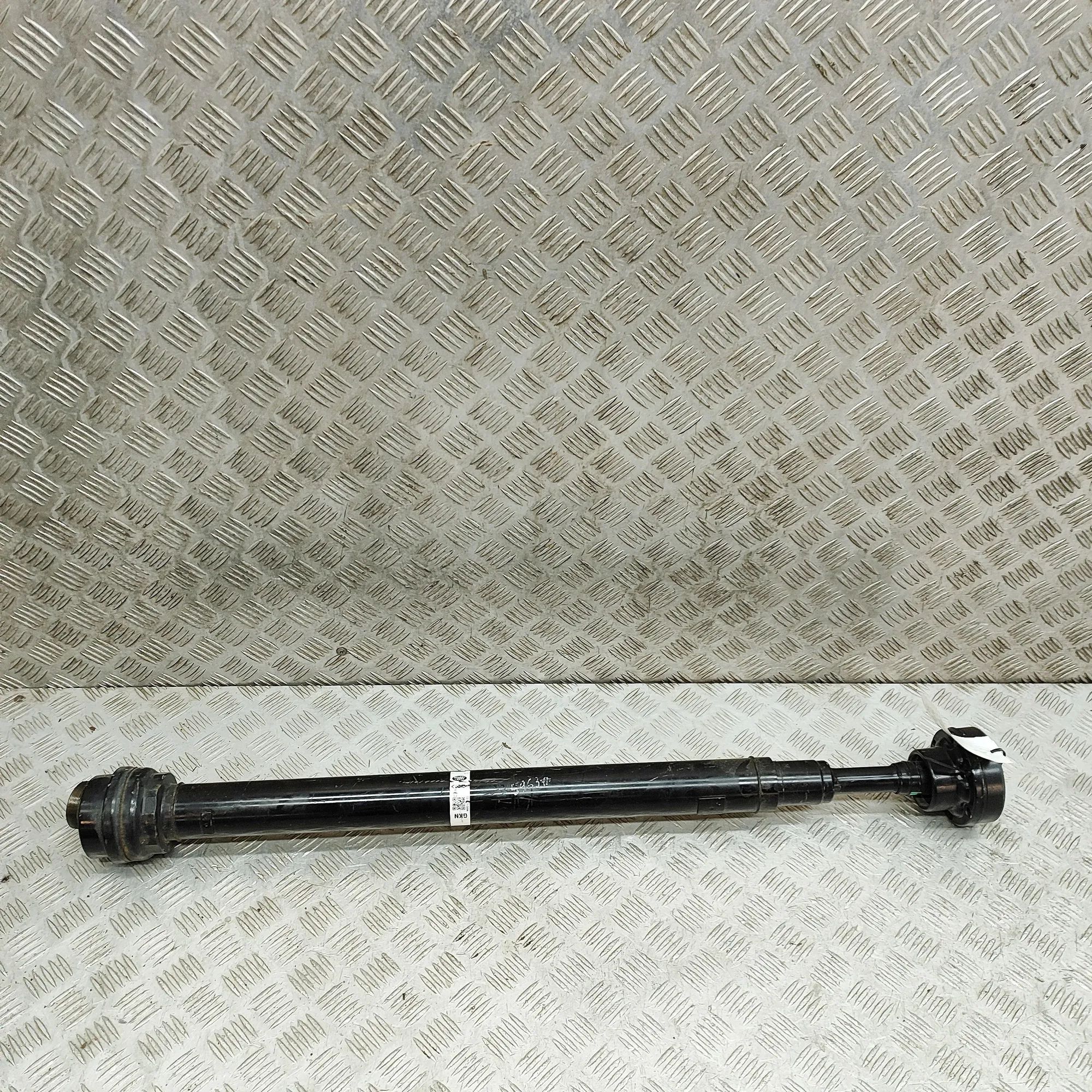 Land Rover Defender Propshaft Cardan Rear Part M8B2-4365-CC Propshaft Cardan Rear Part LAND RO...