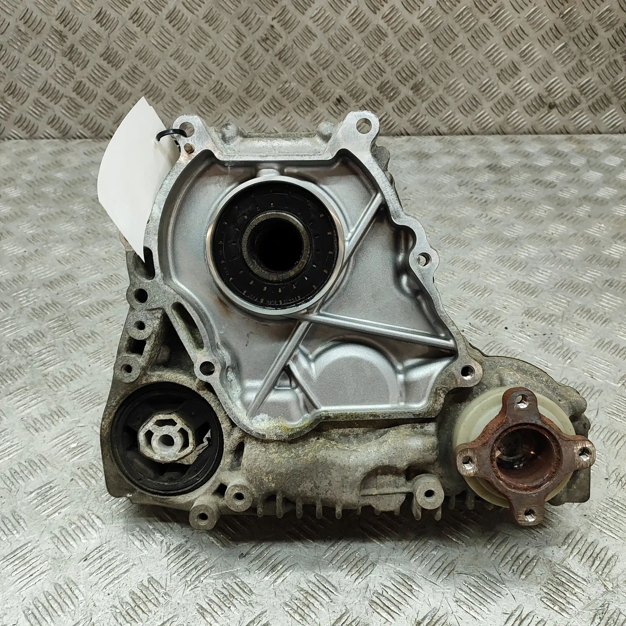 BMW 5 (E60 / E61) Jakovaihteisto 7636181, 28414019023, 7636178 Transfer Box BMW ...
