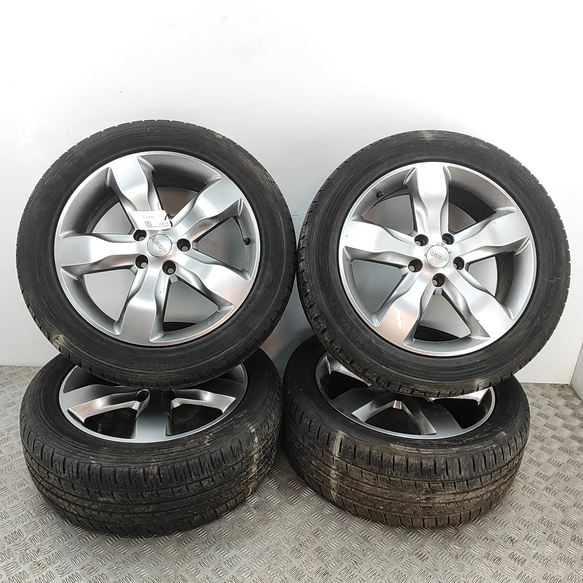 Jeep Grand Cherokee (WK) Alloy Wheel Set 1JD14TRMAC Alloy Wheel Set JEEP GRAND CHEROKEE ...