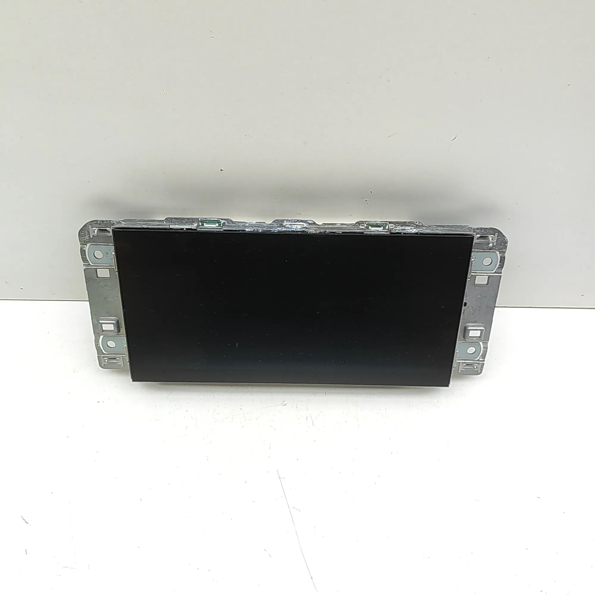Audi Q3 (F3) Navigation Screen Display 83A919605B Navigation Screen Display AUDI Q3 (F...