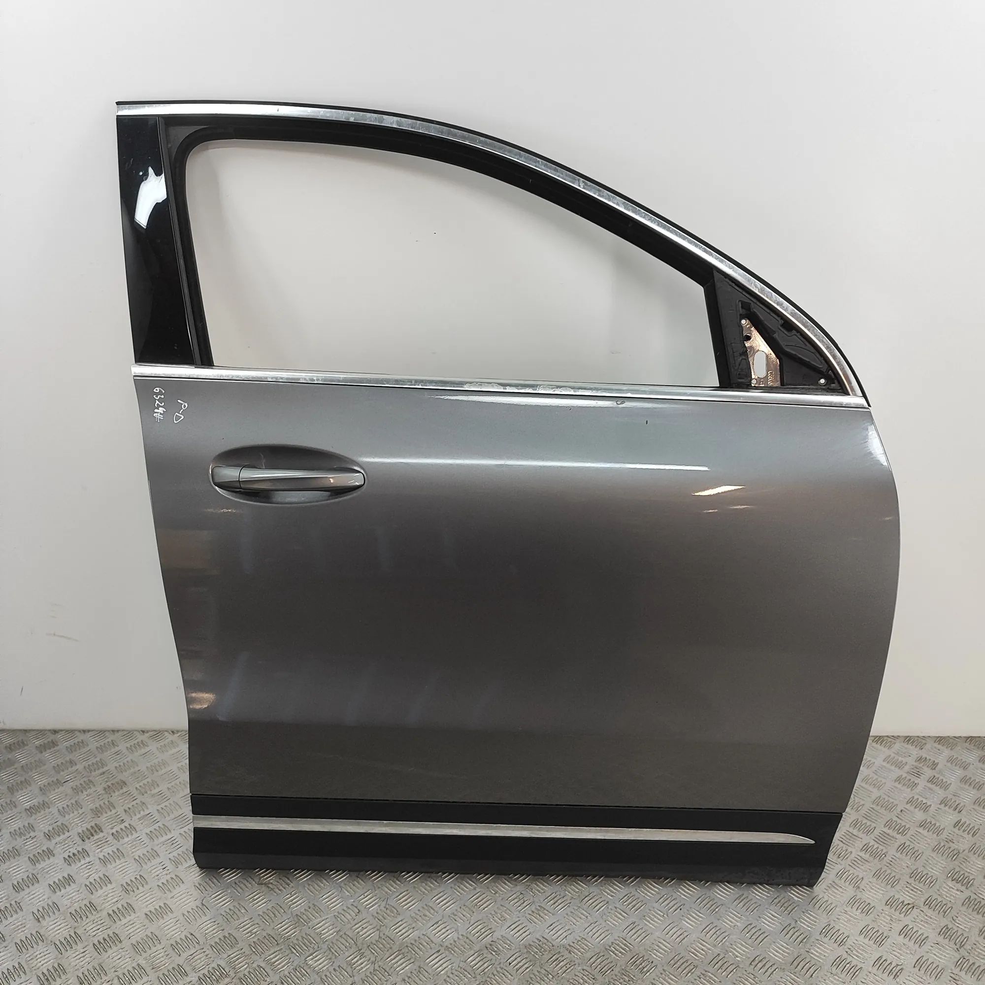 Mercedes-Benz GLA / EQA (H247) Front Right Door A2477224201 Front Right Door MERCEDES-BENZ EQAH...