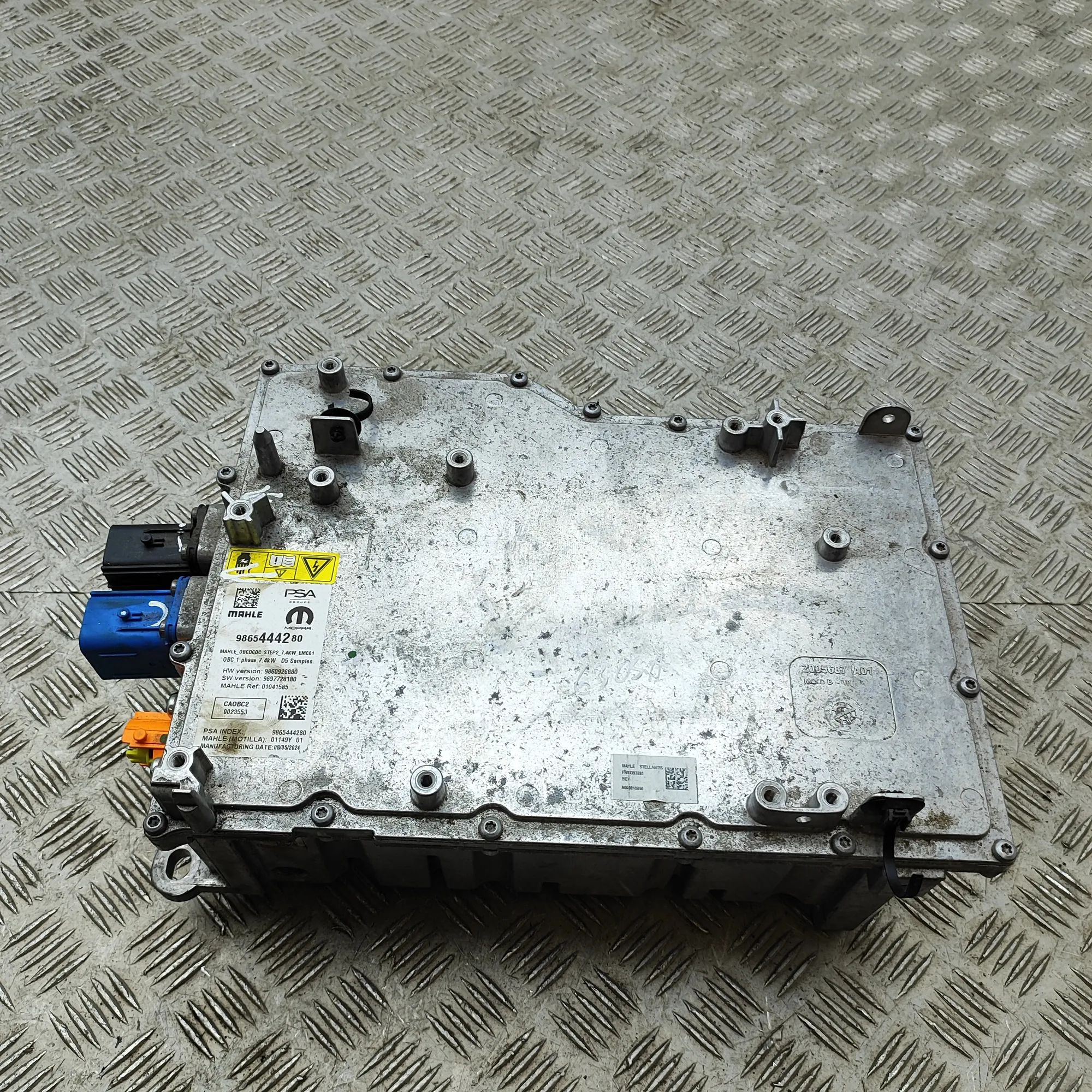 Peugeot 208 Invertteri 9860926880, 9697728180, 9865444280 Inverter PEU...