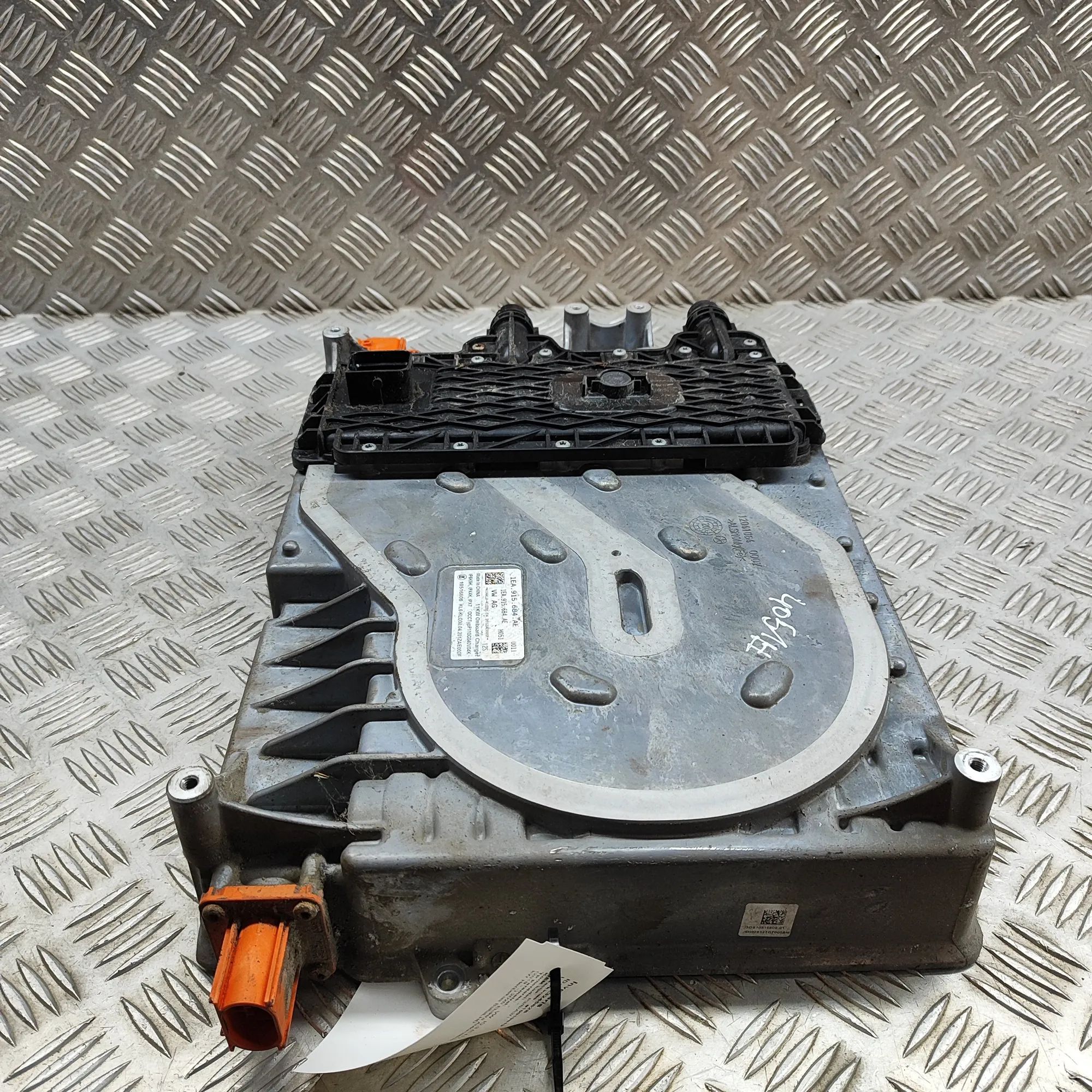 Volkswagen ID.3 инвертор 1EA915684AE Inverter VW ID.3 (E11) (2019-...)

...