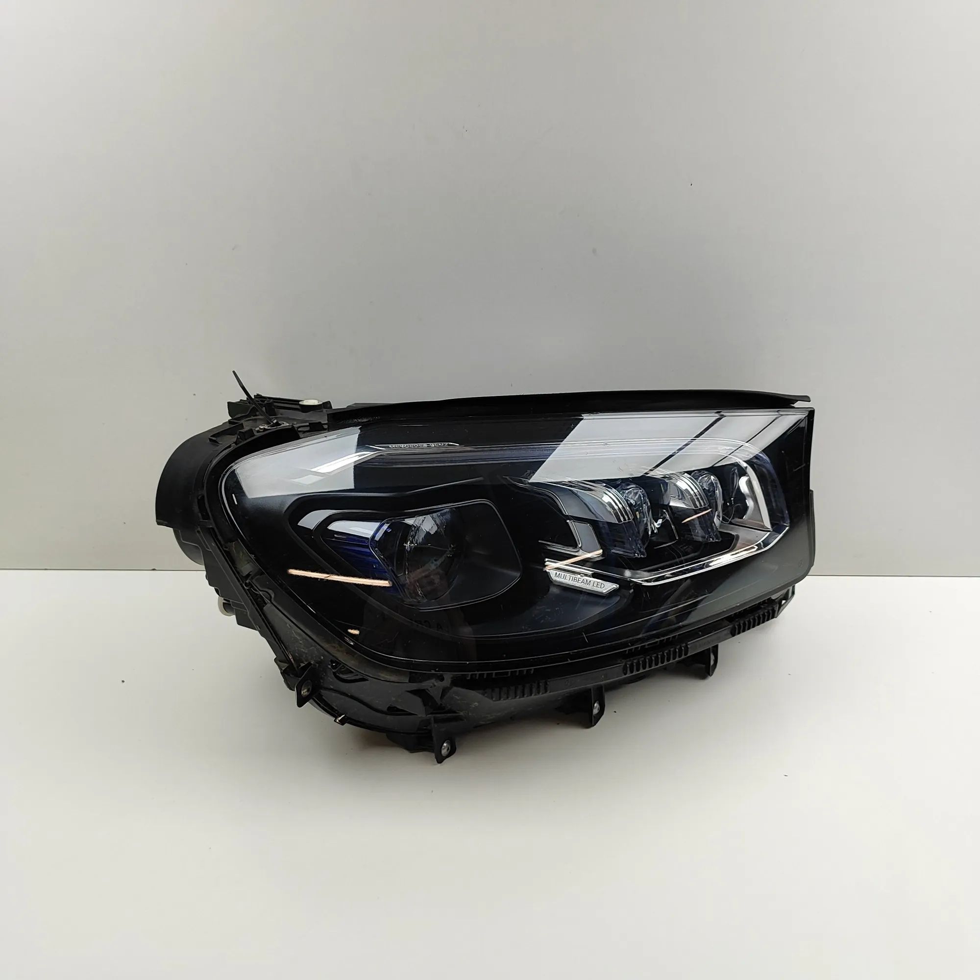 Mercedes-Benz GLS (X167) Front Right Headlight A1679069007 Front Right Headlight MERCEDES-BENZ...
